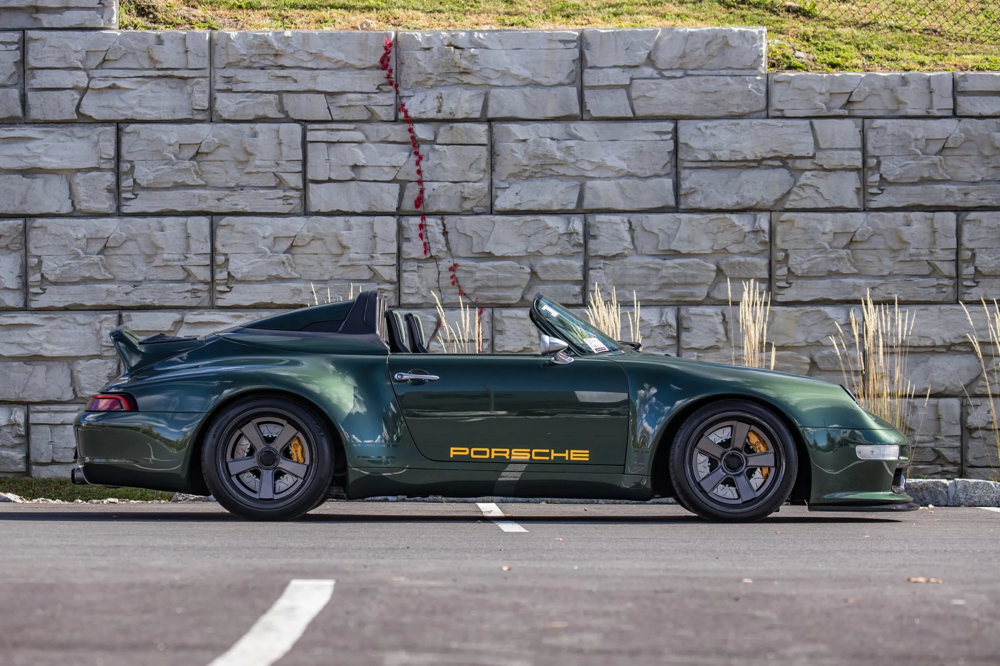 Gunther Werks Porsche 911 Speedster Auction - 7
