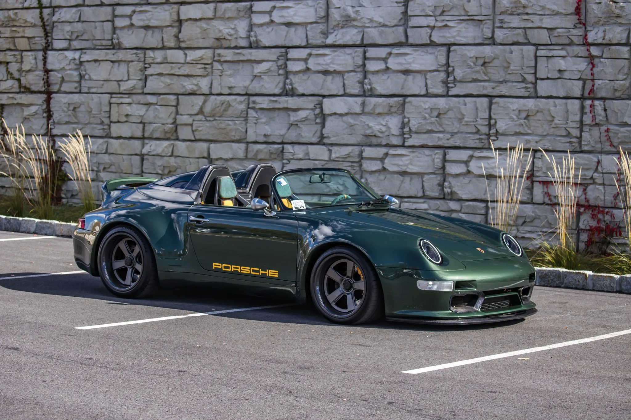 Gunther Werks Porsche 911 Speedster Auction - 8