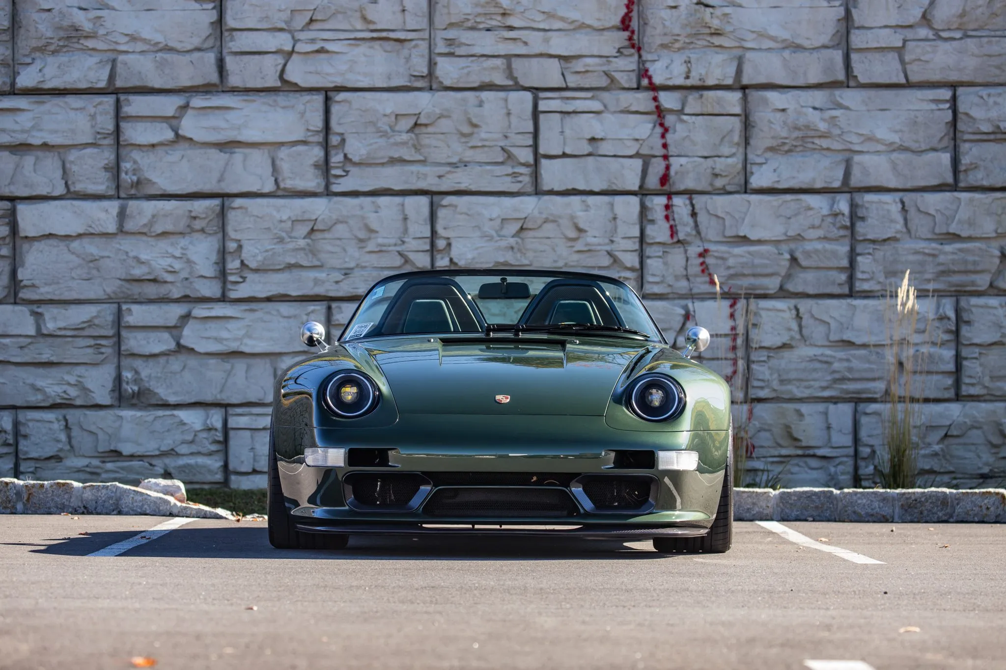 Gunther Werks Porsche 911 Speedster Auction - 9