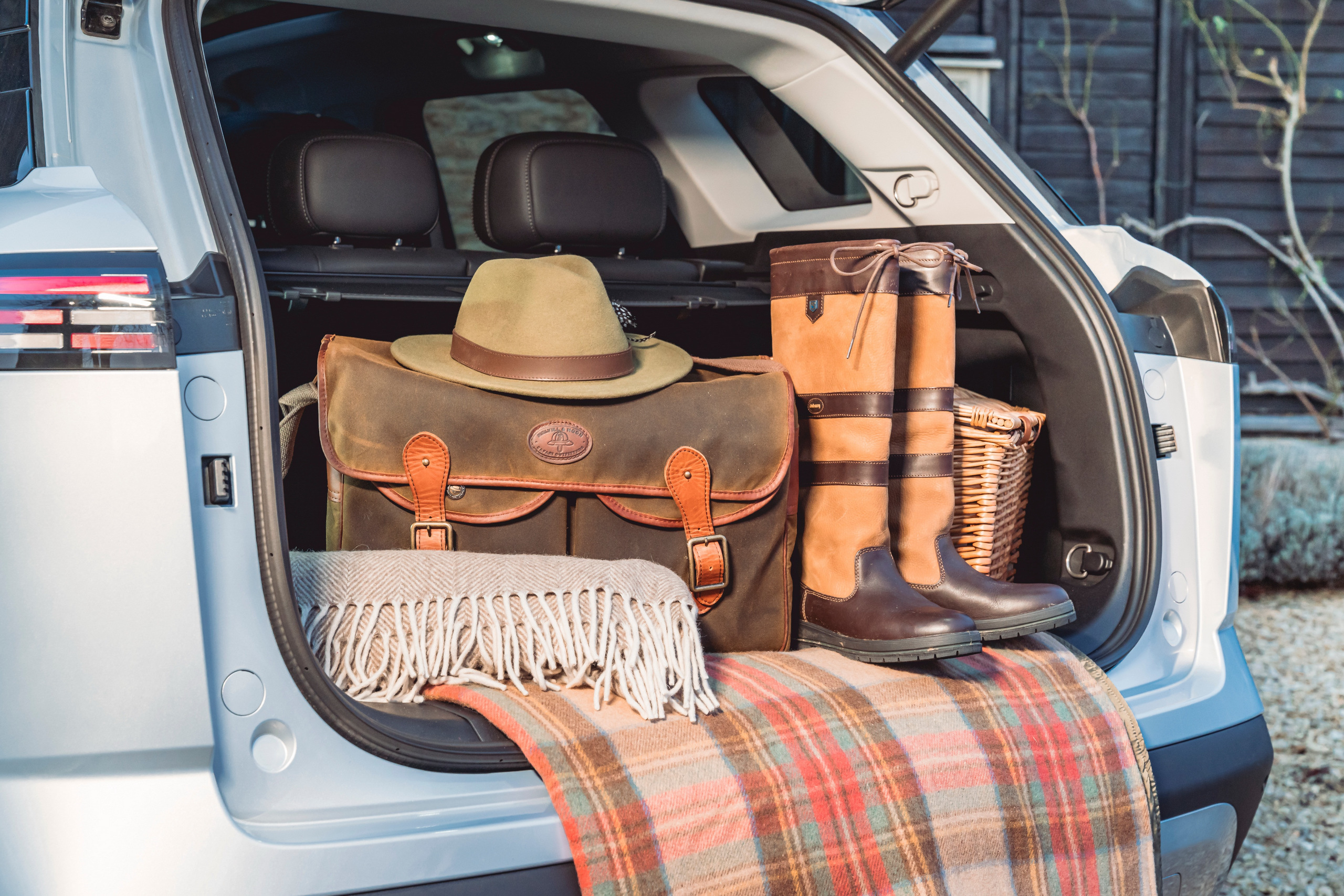 UK Buyers Now Love This ‘Temu Range Rover’ More Than The Real Thing
