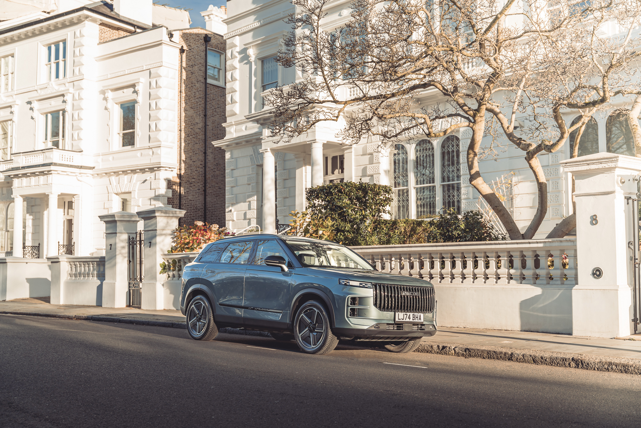 UK Buyers Now Love This ‘Temu Range Rover’ More Than The Real Thing