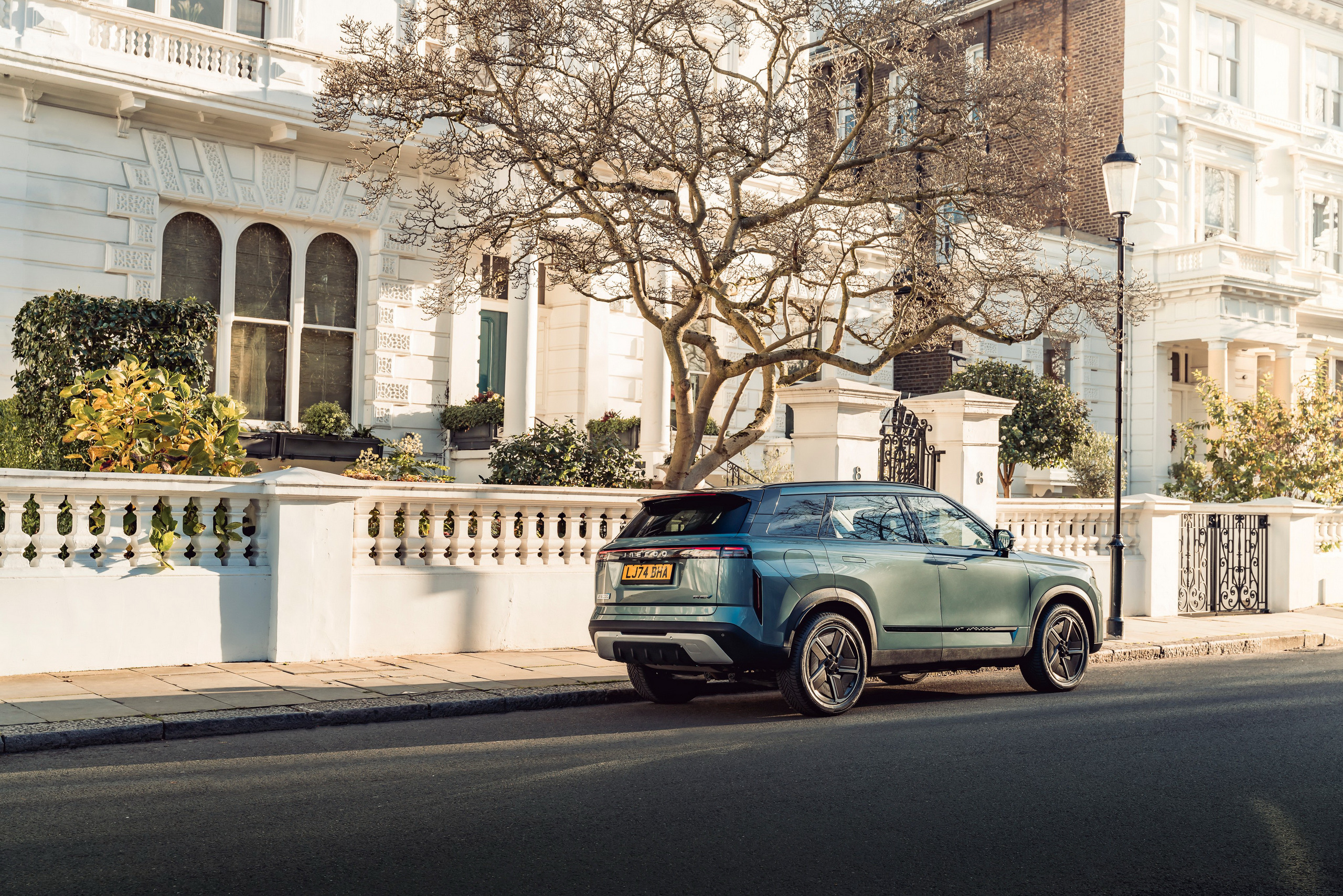 UK Buyers Now Love This ‘Temu Range Rover’ More Than The Real Thing