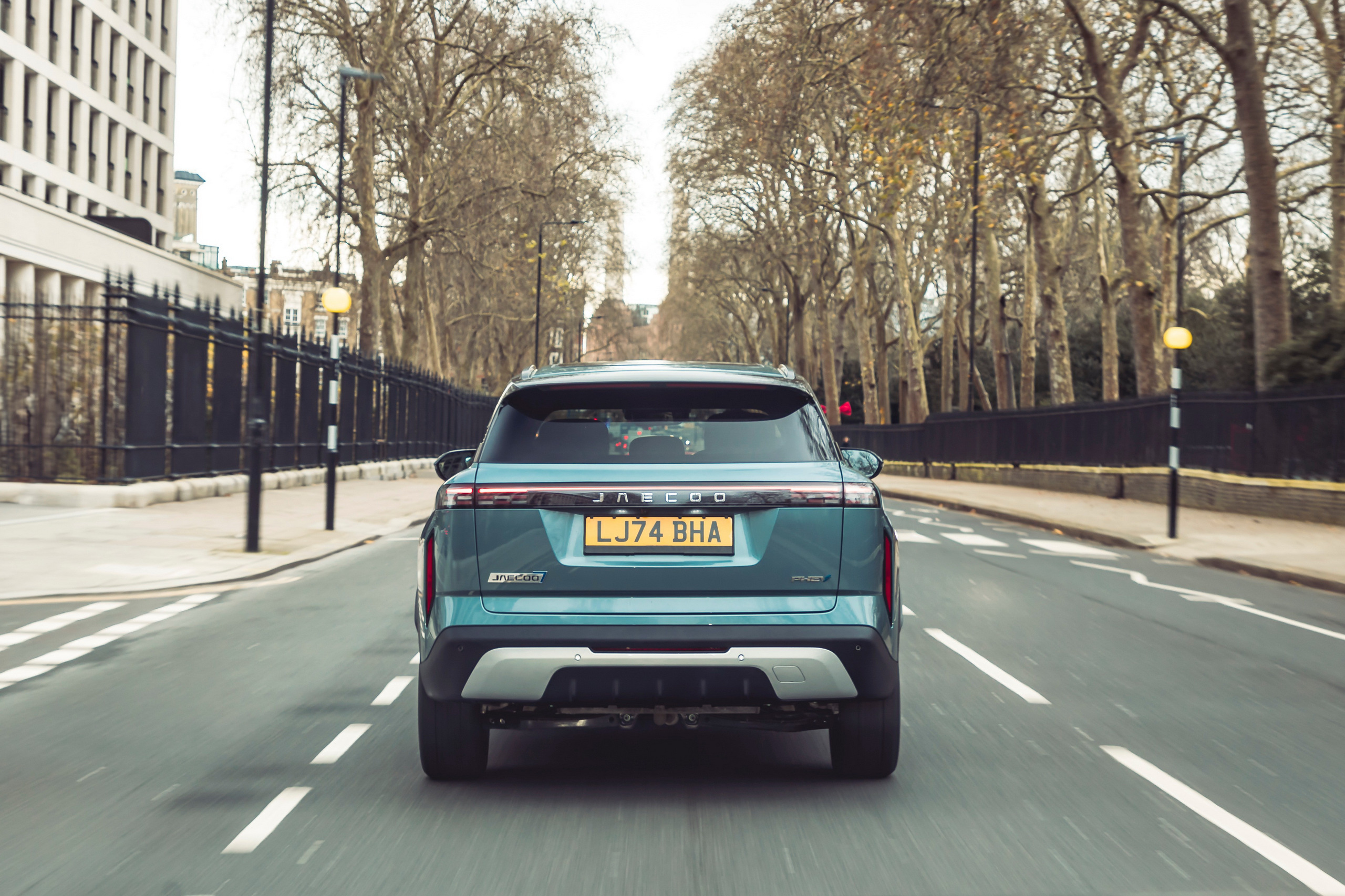 UK Buyers Now Love This ‘Temu Range Rover’ More Than The Real Thing