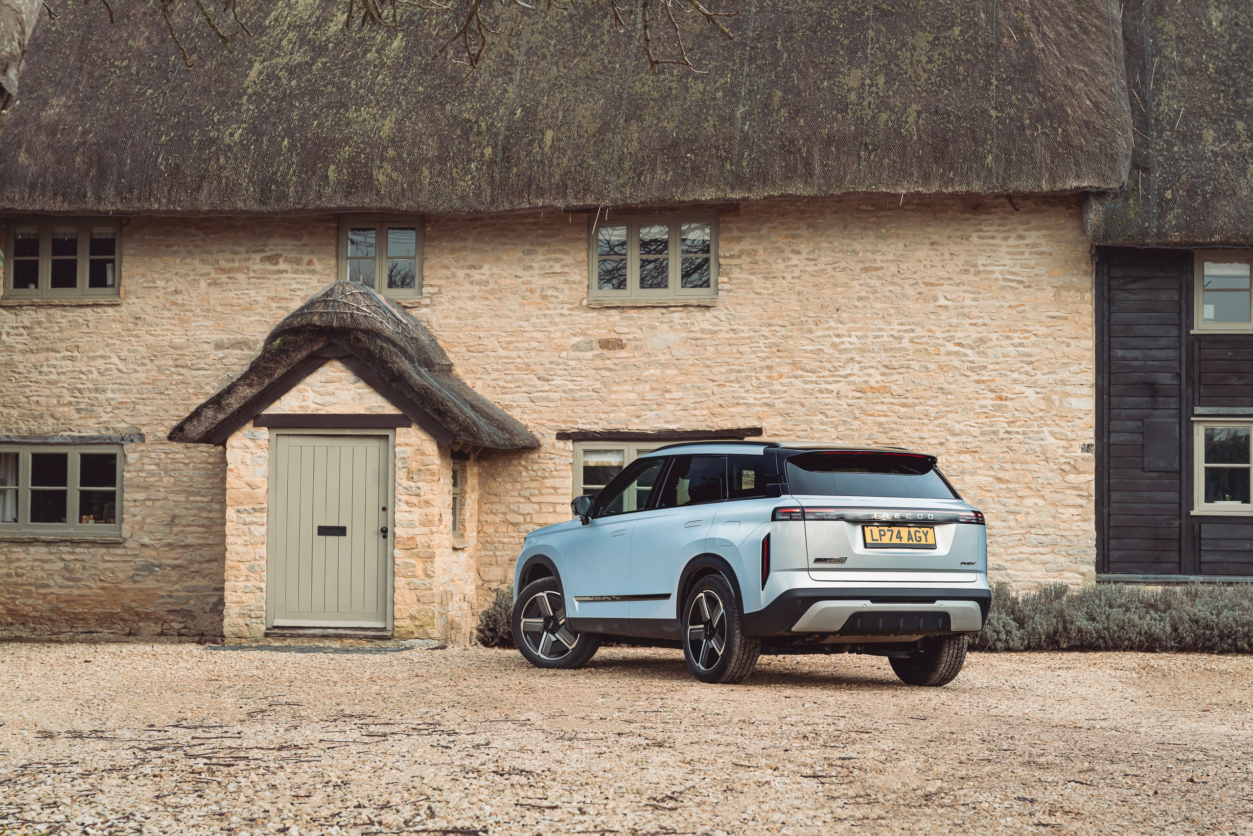 UK Buyers Now Love This ‘Temu Range Rover’ More Than The Real Thing