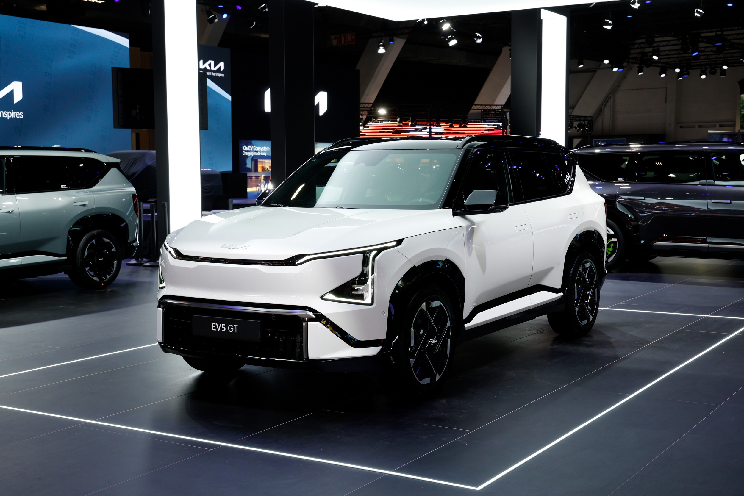 Kia представляє чотири нові швидкісні моделі GT без драми