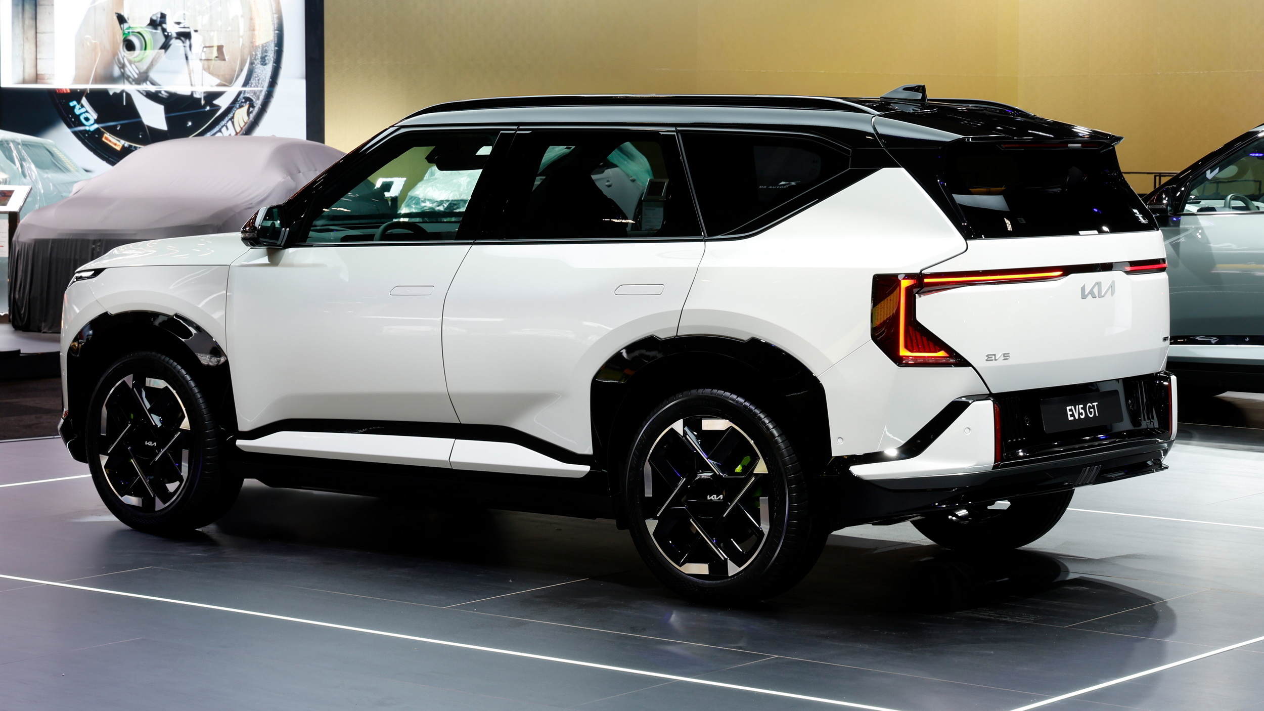 Kia представляє чотири нові швидкісні моделі GT без драми