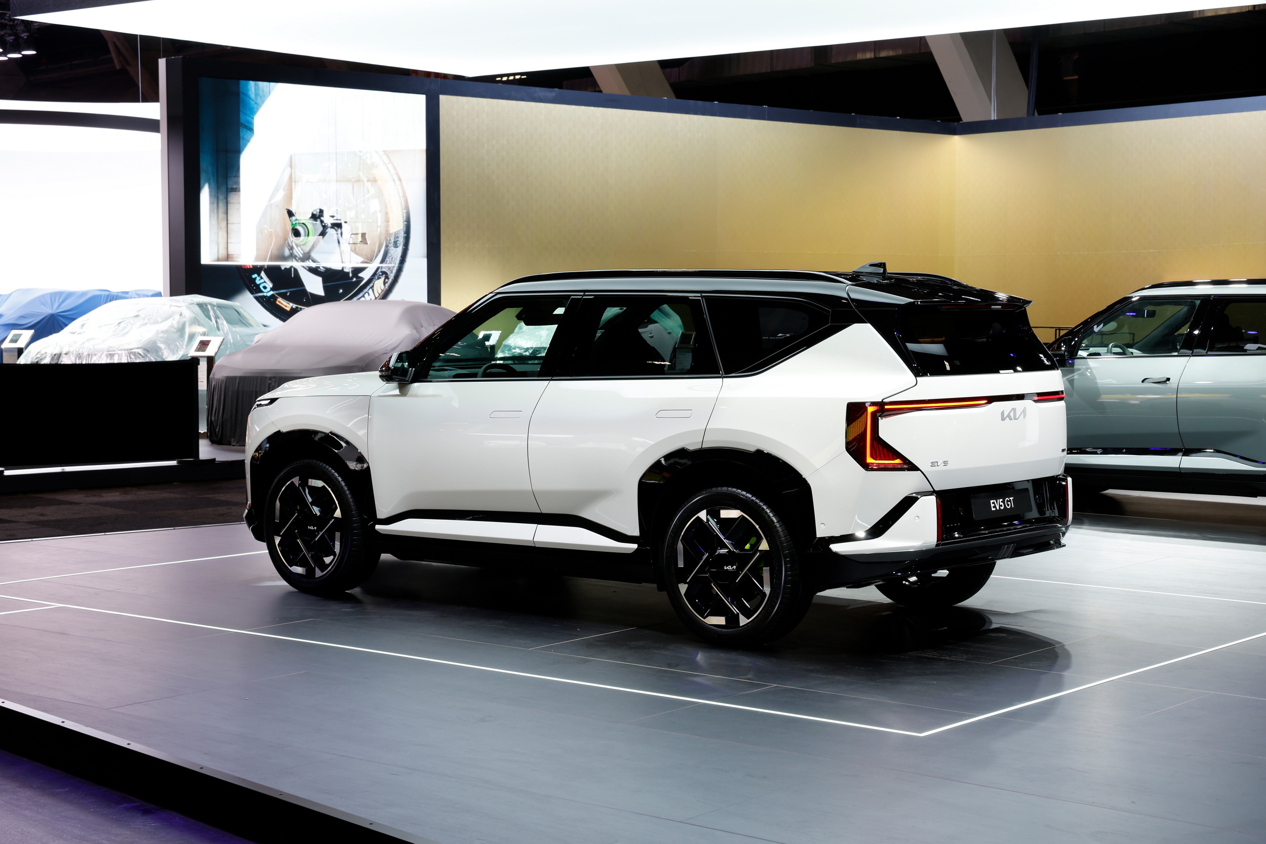 Kia представляє чотири нові швидкісні моделі GT без драми