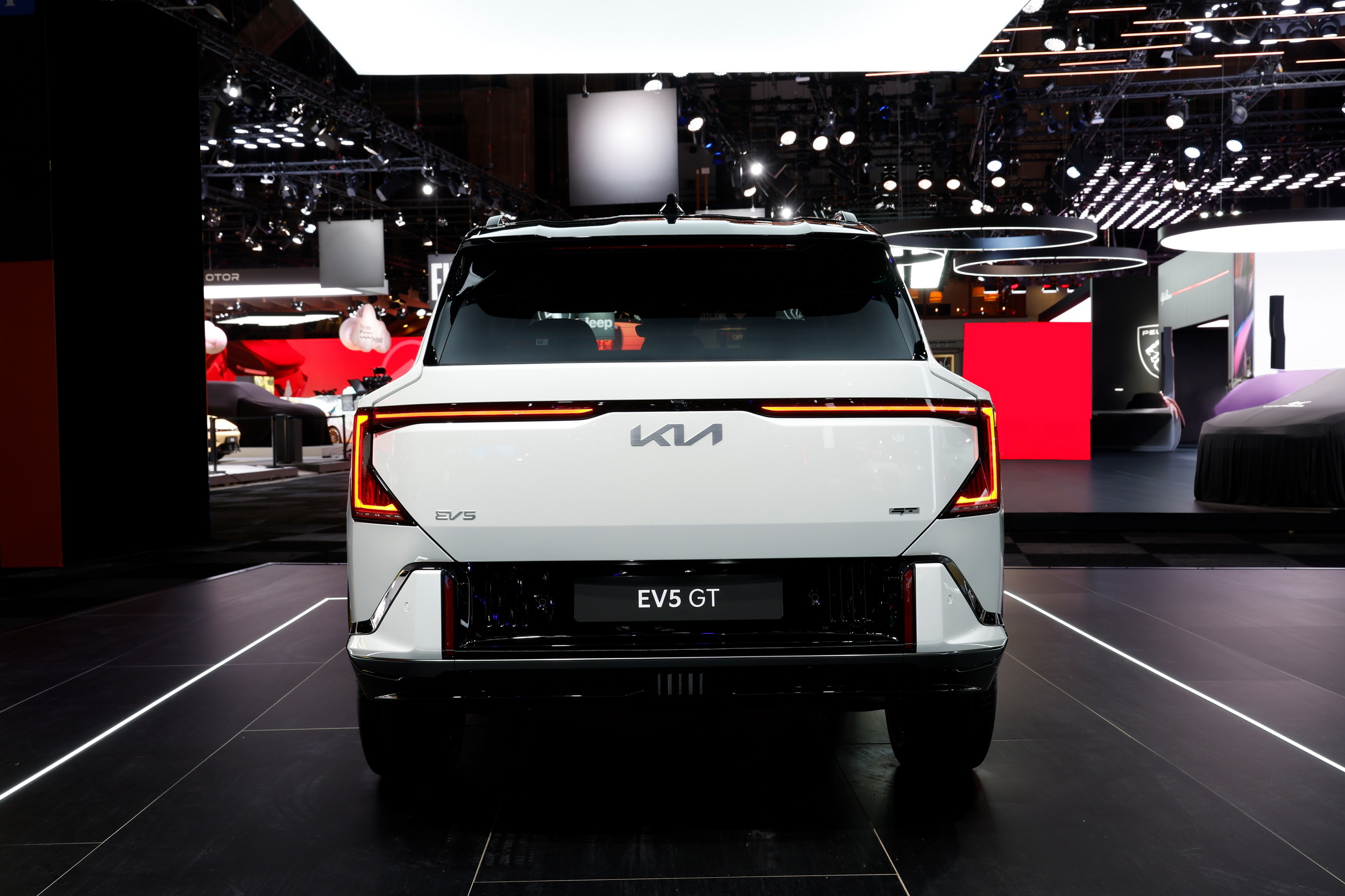Kia представляє чотири нові швидкісні моделі GT без драми