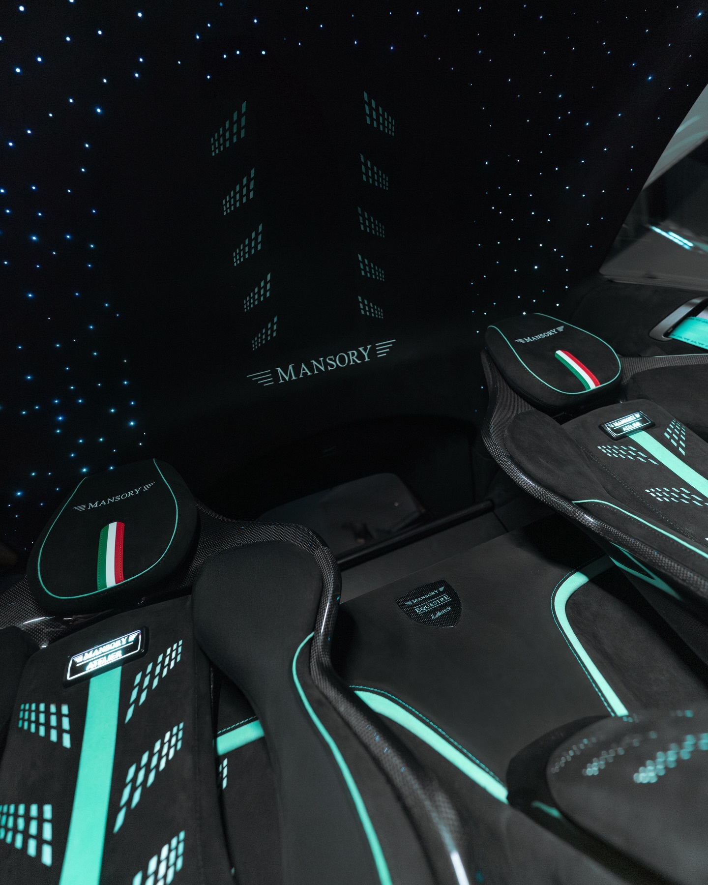 Десь в Італії дизайнер Ferrari щойно кричав у лляну серветку