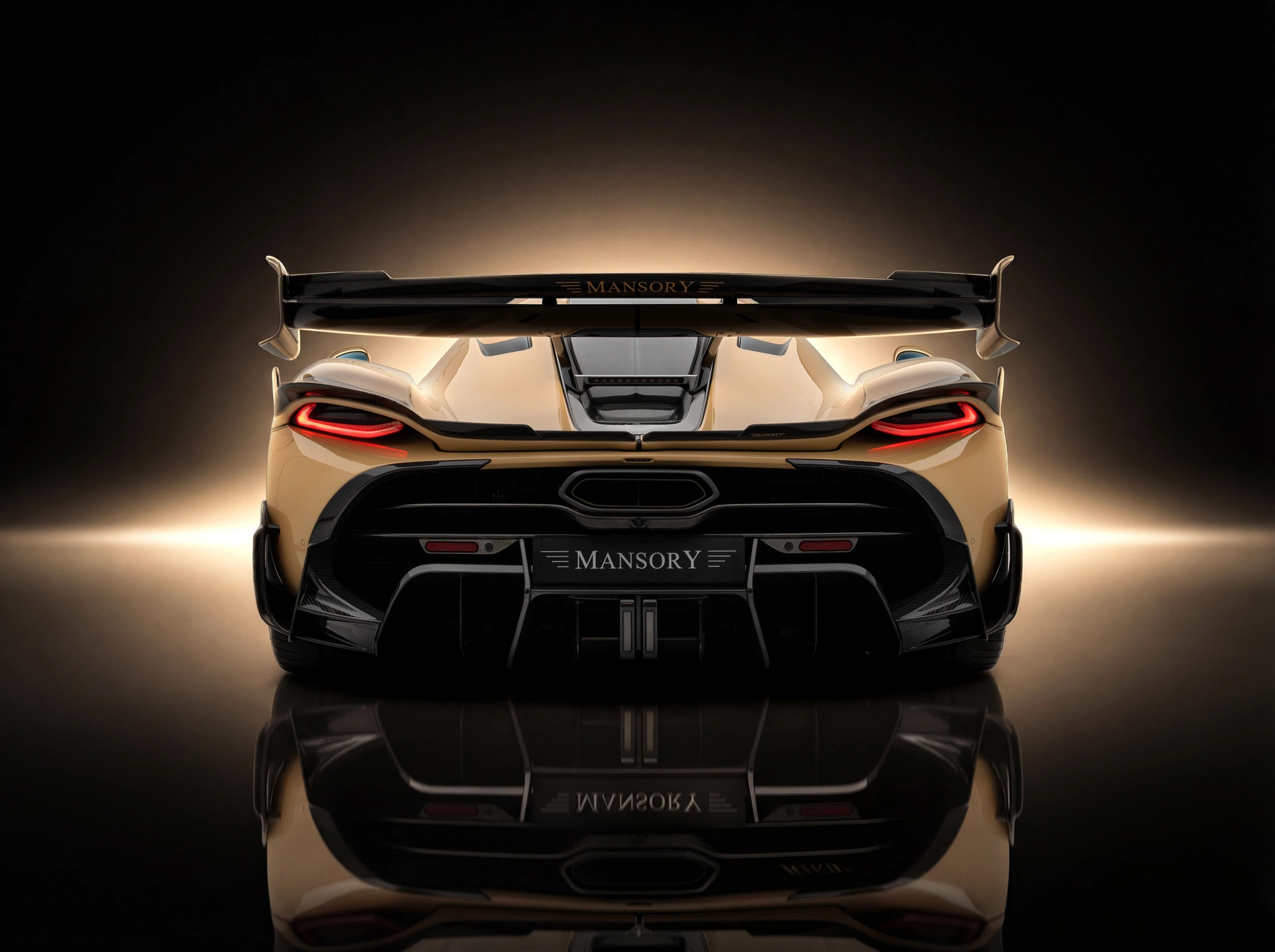 Koenigsegg дозволив Mansory розміститися поруч з Jesko, і знайшов 17 нових речей, які варто додати