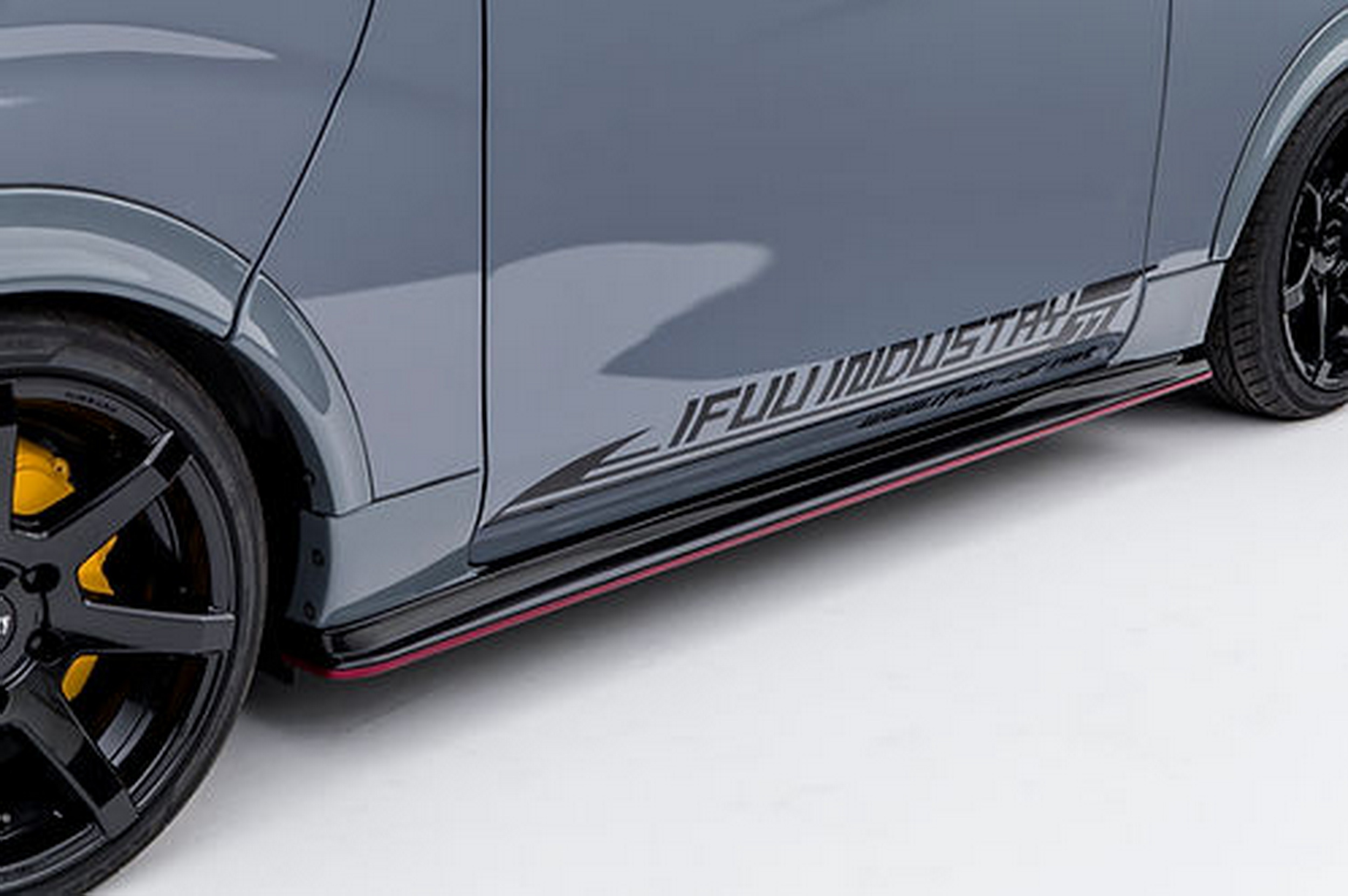 Ось що трапляється, коли фургон Nissan хоче стати GT-R Nimso