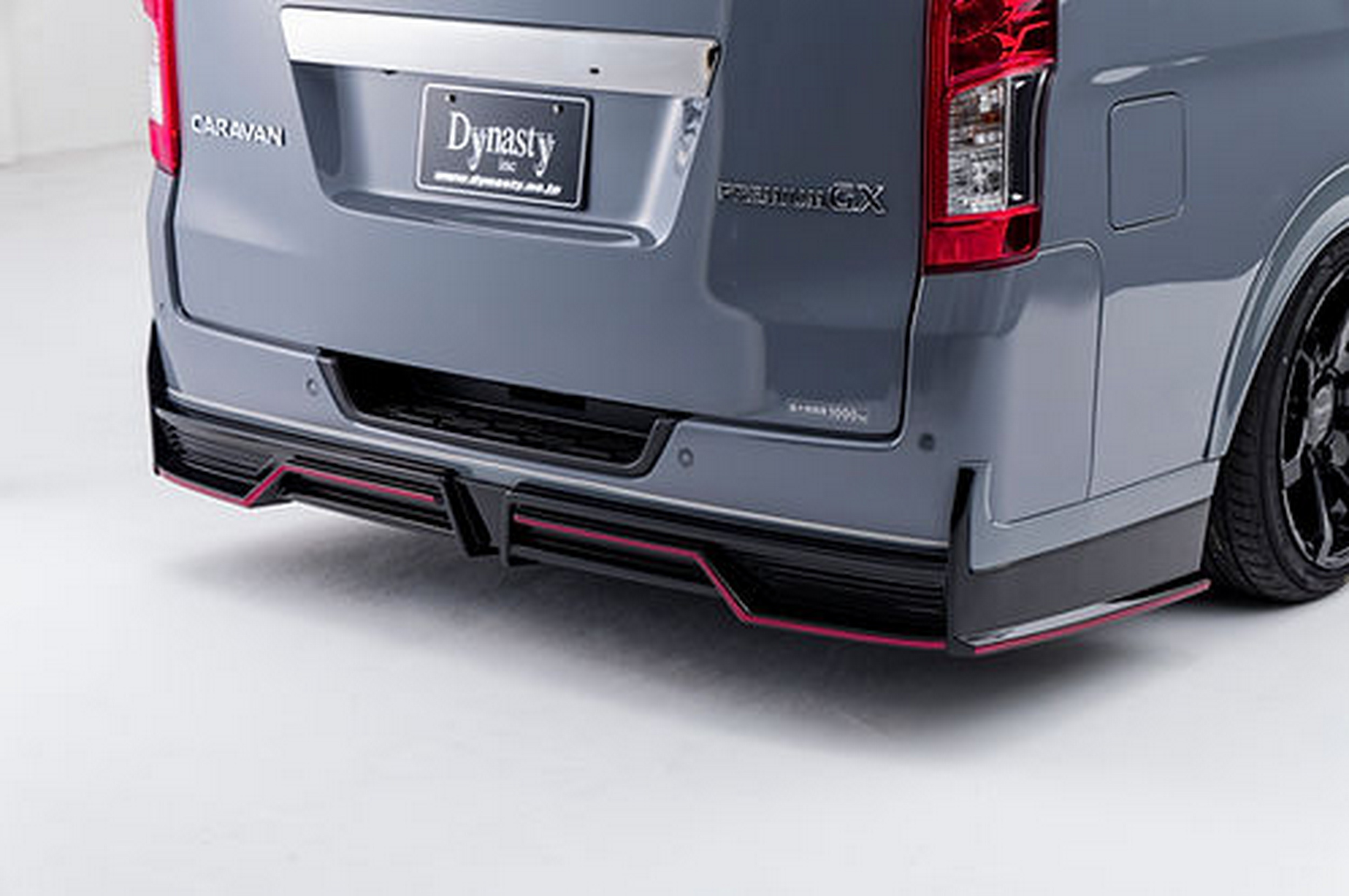 Ось що трапляється, коли фургон Nissan хоче стати GT-R Nimso