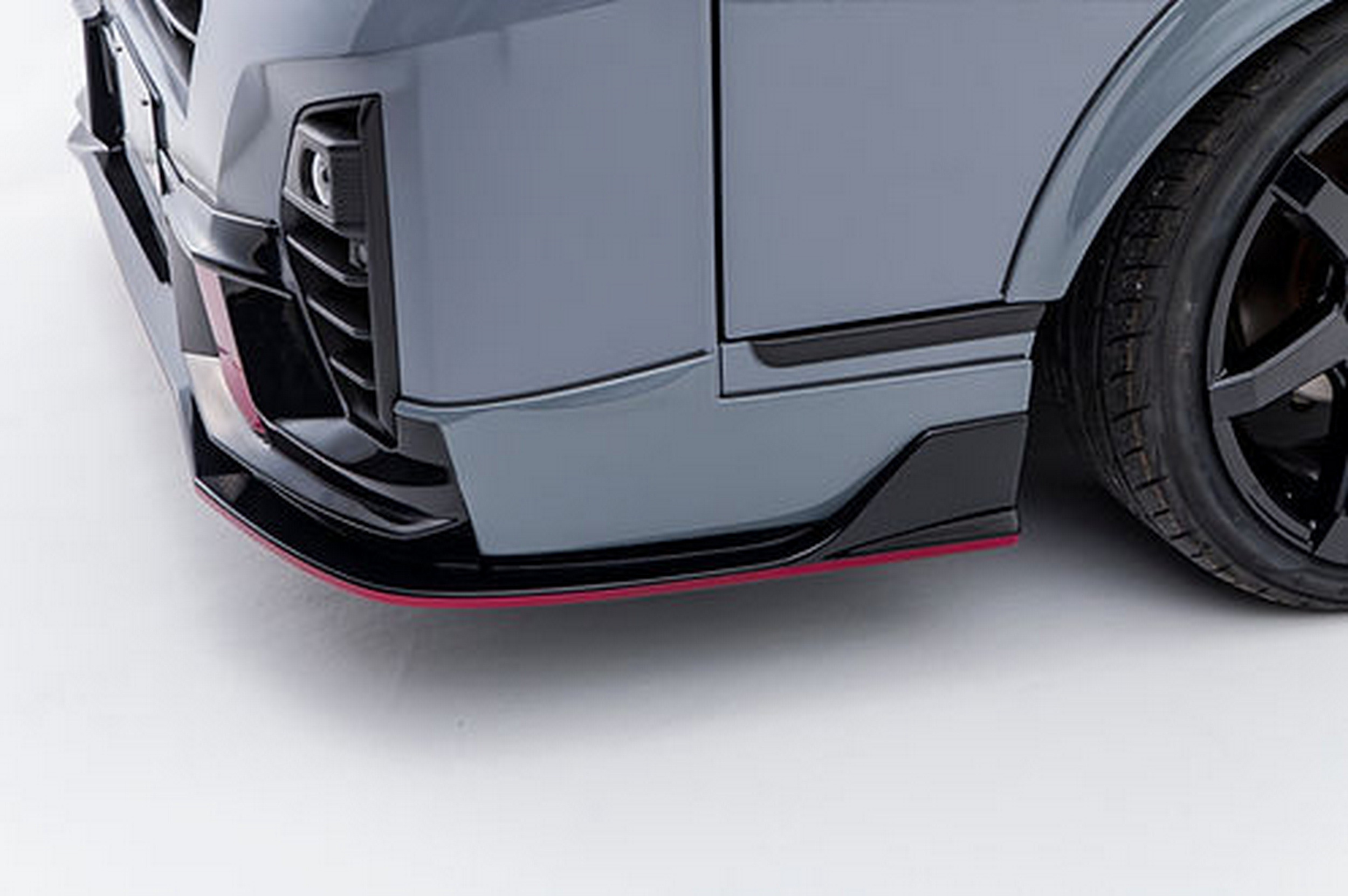 Ось що трапляється, коли фургон Nissan хоче стати GT-R Nimso