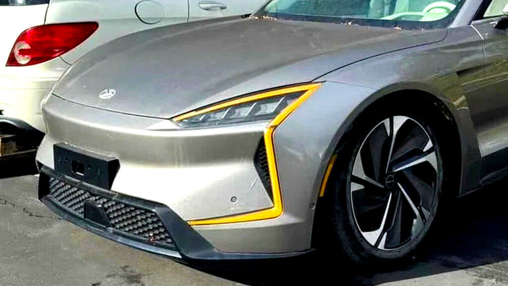  Abandoned Chinese Prototype In California Is All That’s Left Of A $160M Bet