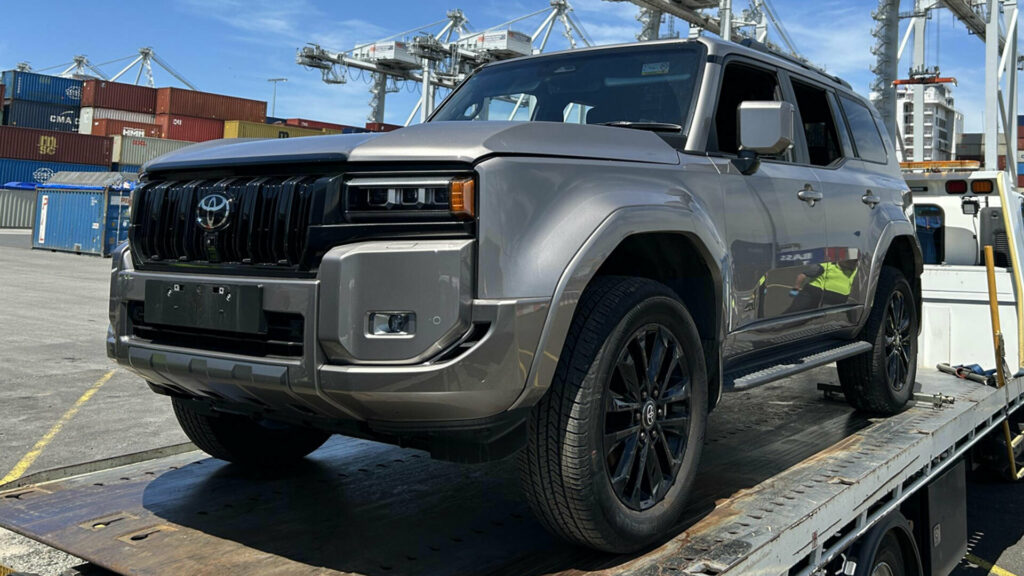  Criminals Are Flying Into Australia Just To Steal Toyota Land Cruisers