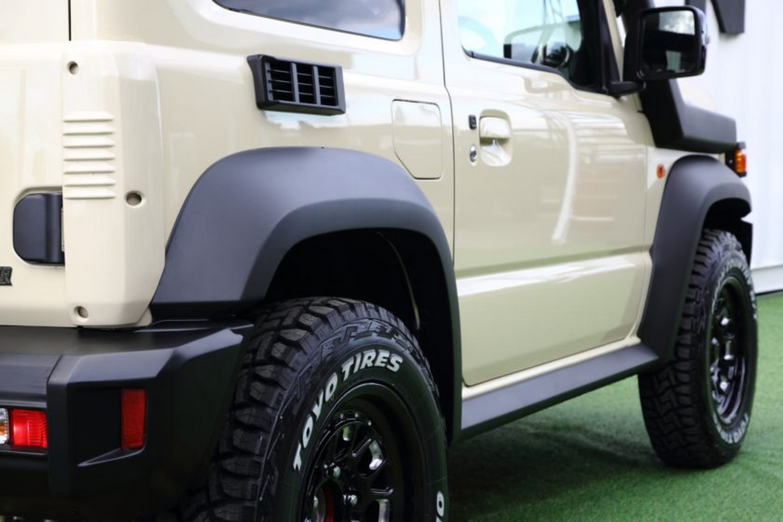 Replika Mini Land Cruiser Seri 70 Ini Harganya Lebih Murah Dari Yang Anda Bayangkan
