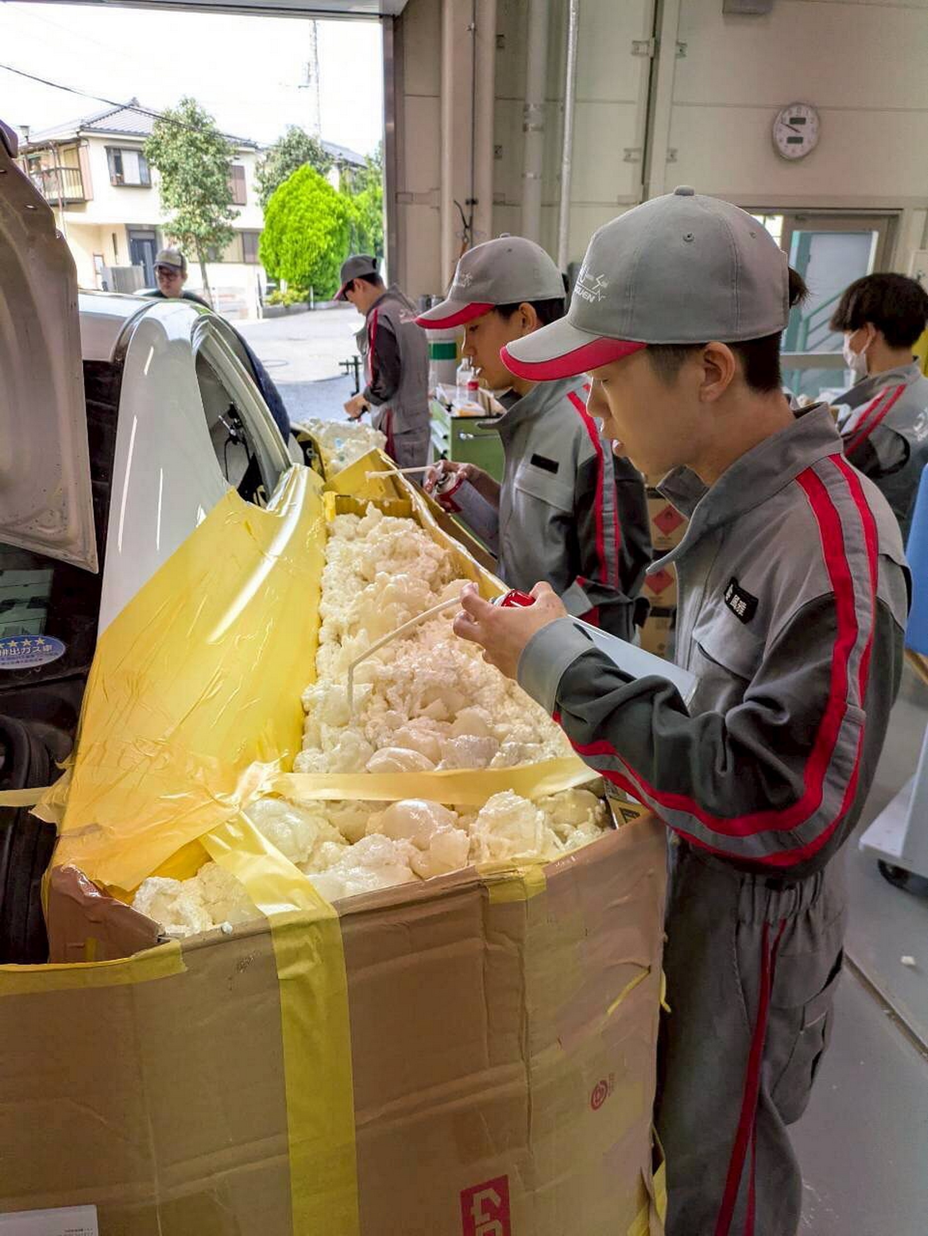 Цей Lexus виглядає так, ніби його створили в Minecraft