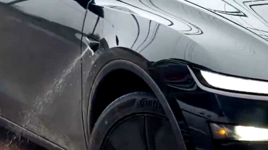  Tesla’s Model Y Robotaxis Can Squirt Now, But Yours Still Can’t