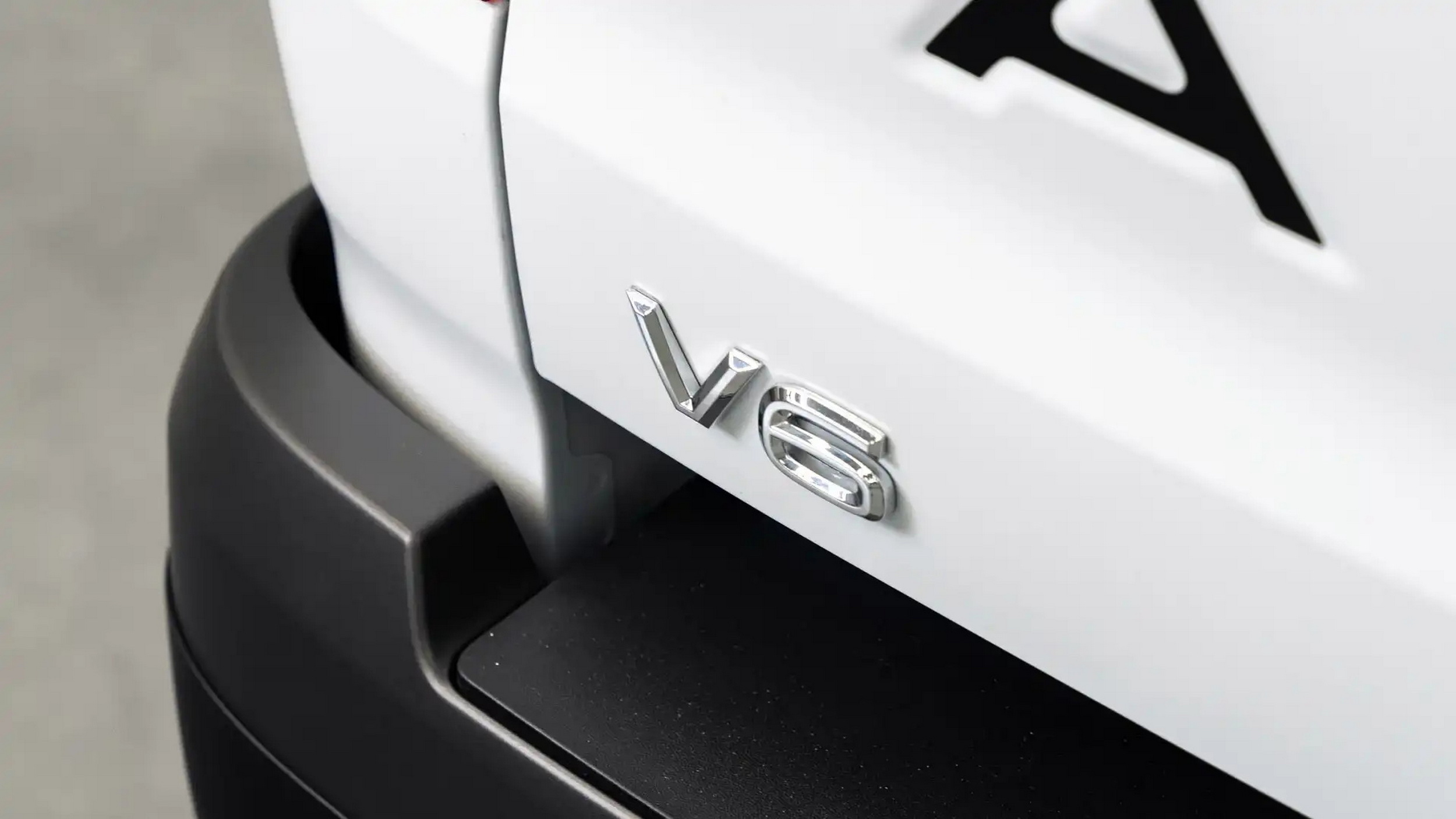 VW створює пікап, який краще проходить повороти, ніж повзе