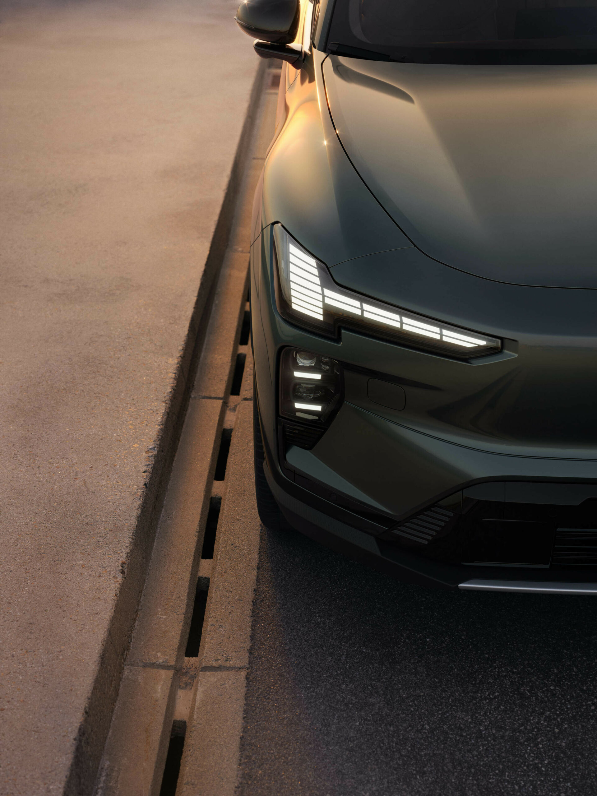 Volvo’s New 400-Mile SUV Has One Feature Tesla Owners Will Be Jealous Of