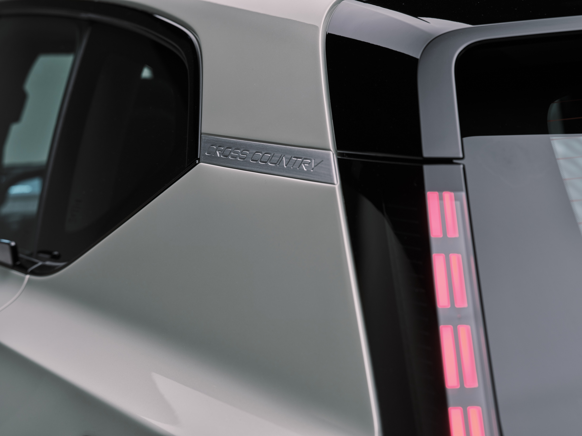 Volvo’s New 400-Mile SUV Has One Feature Tesla Owners Will Be Jealous Of