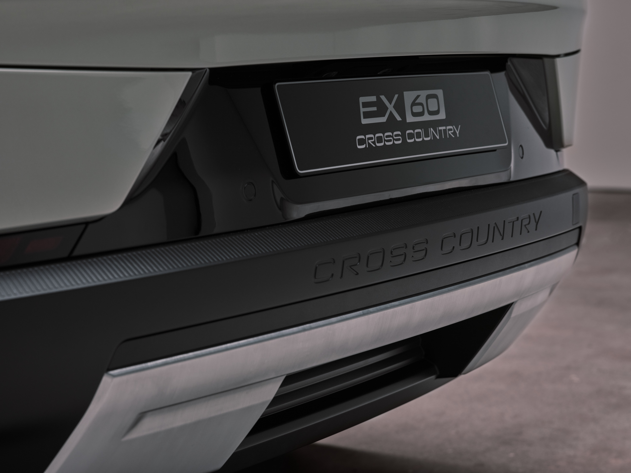 Volvo’s New 400-Mile SUV Has One Feature Tesla Owners Will Be Jealous Of