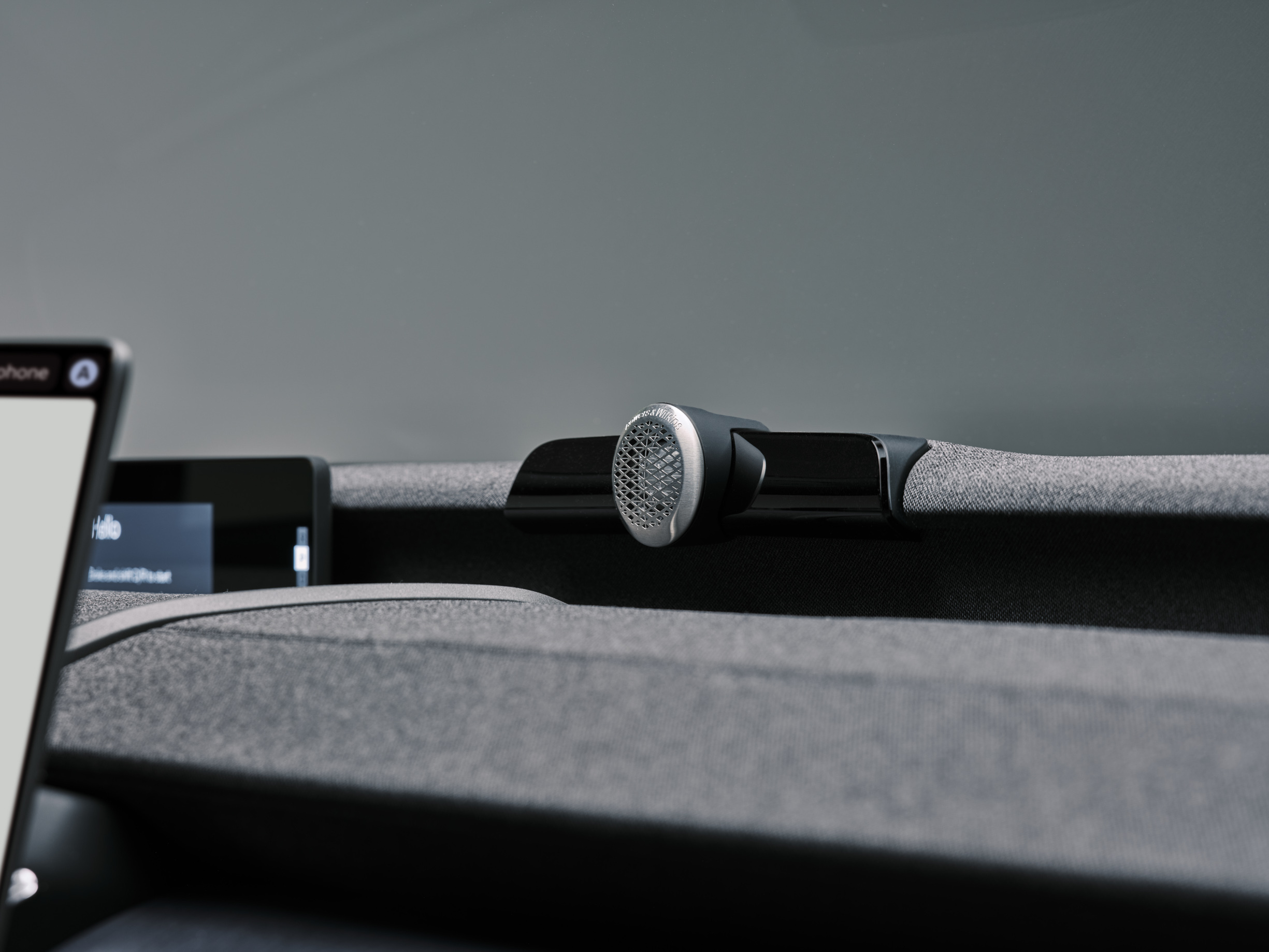 Volvo’s New 400-Mile SUV Has One Feature Tesla Owners Will Be Jealous Of