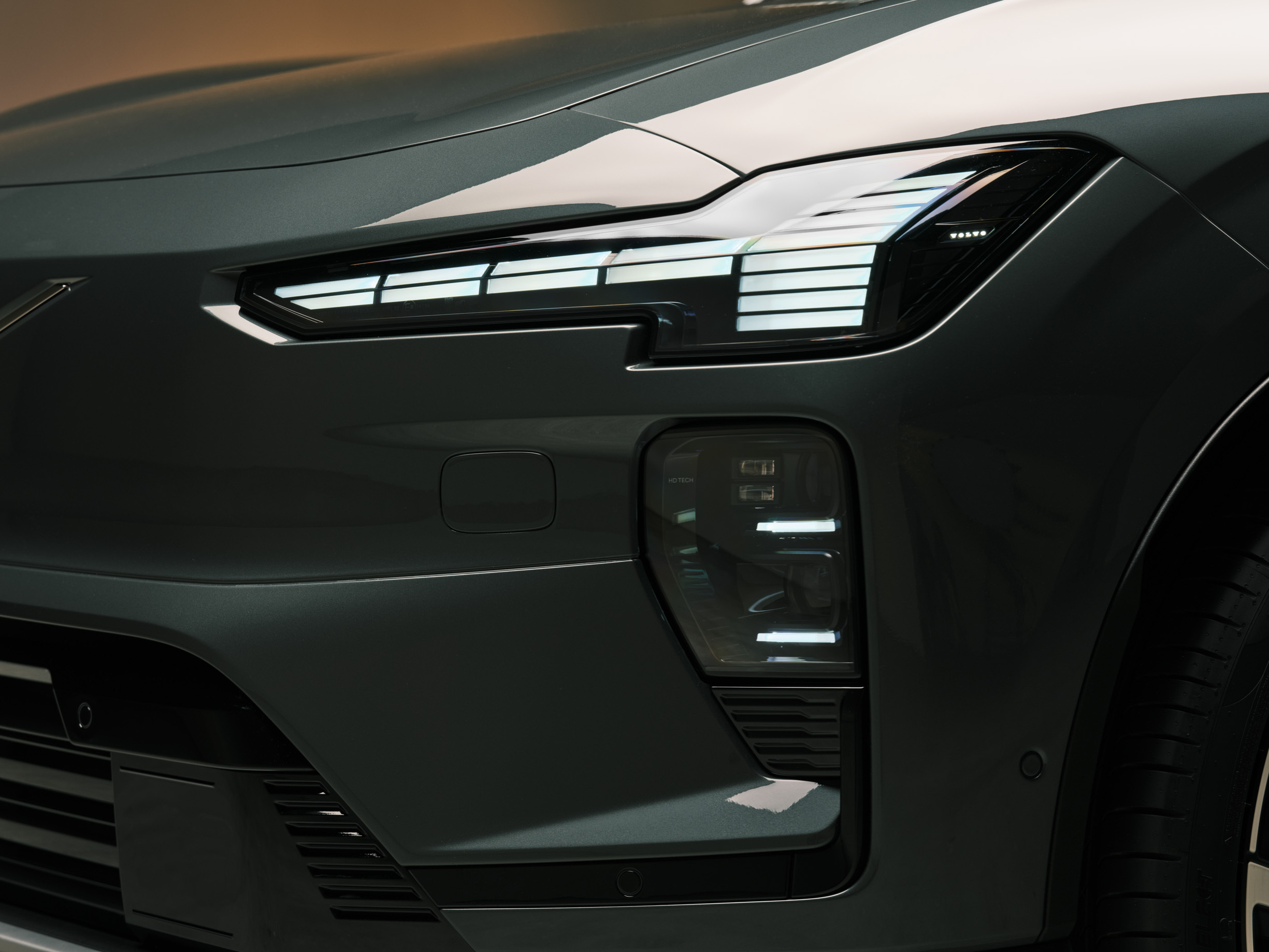 Volvo’s New 400-Mile SUV Has One Feature Tesla Owners Will Be Jealous Of