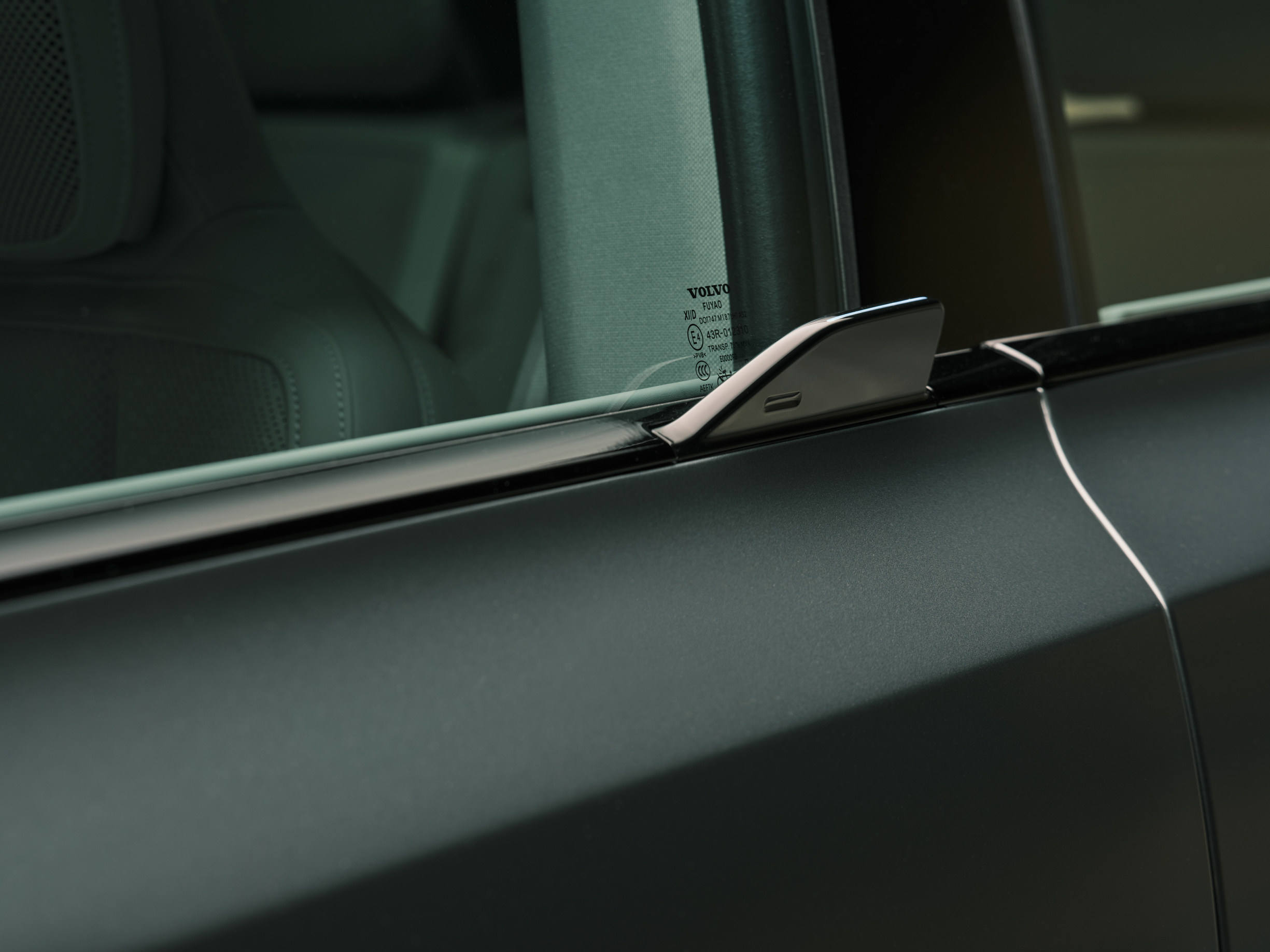 Volvo’s New 400-Mile SUV Has One Feature Tesla Owners Will Be Jealous Of