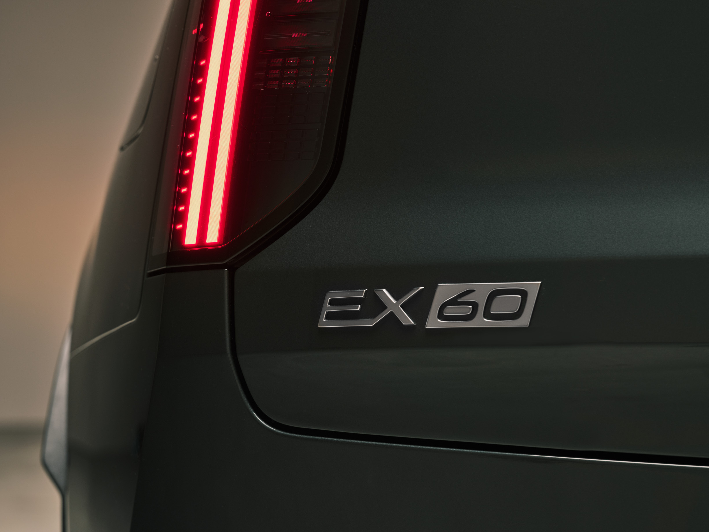Volvo’s New 400-Mile SUV Has One Feature Tesla Owners Will Be Jealous Of