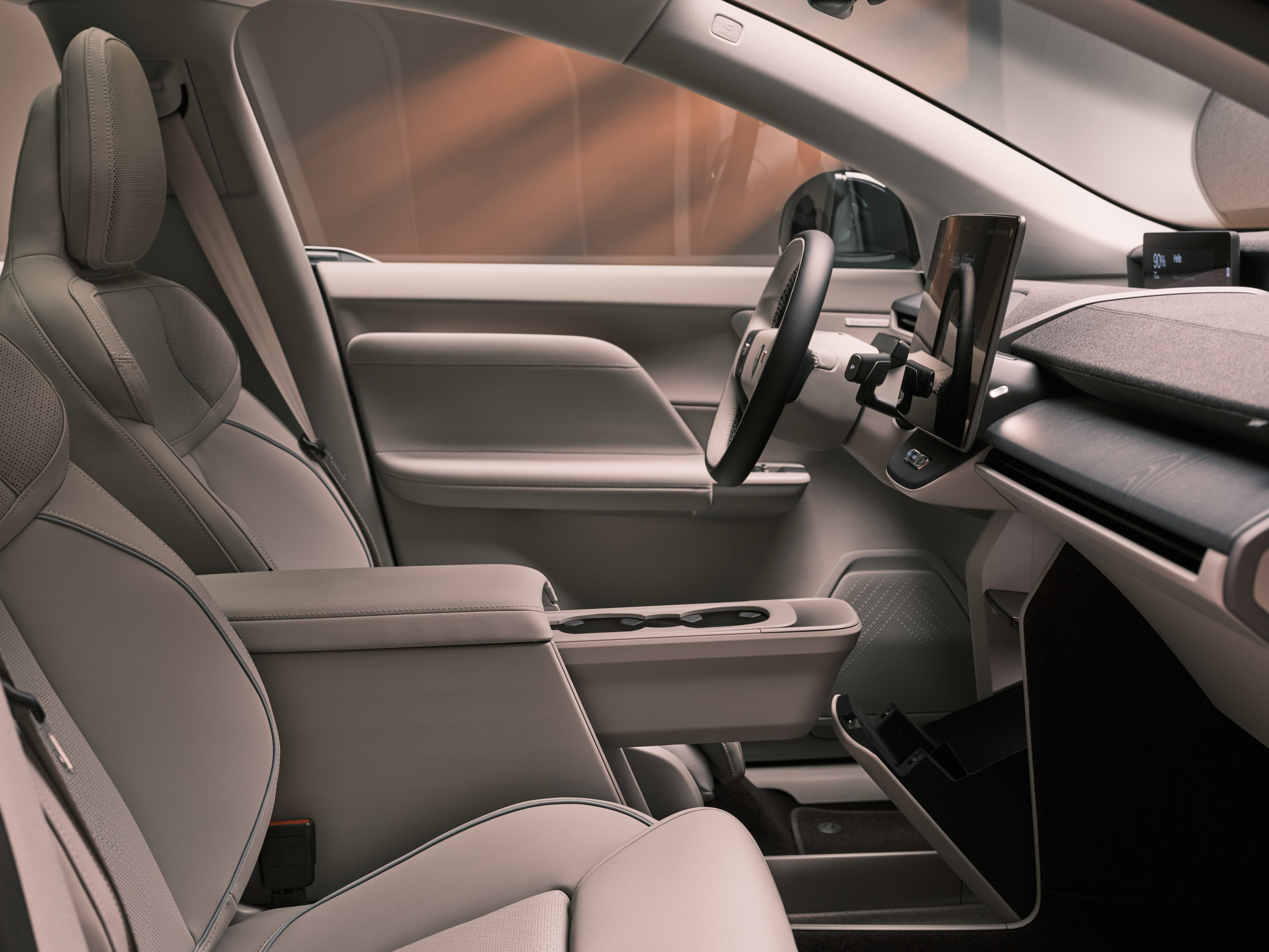Volvo’s New 400-Mile SUV Has One Feature Tesla Owners Will Be Jealous Of