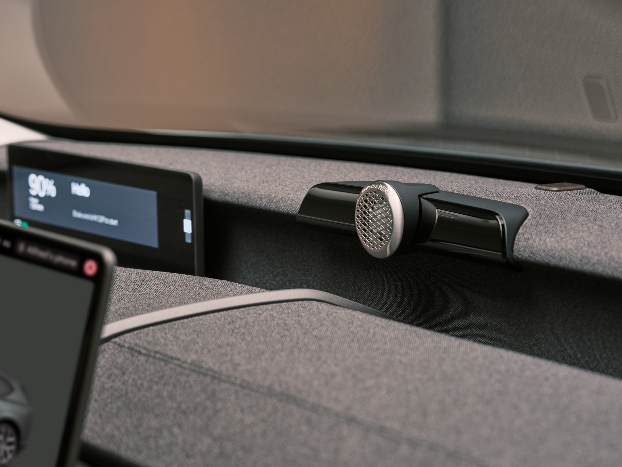 Volvo’s New 400-Mile SUV Has One Feature Tesla Owners Will Be Jealous Of