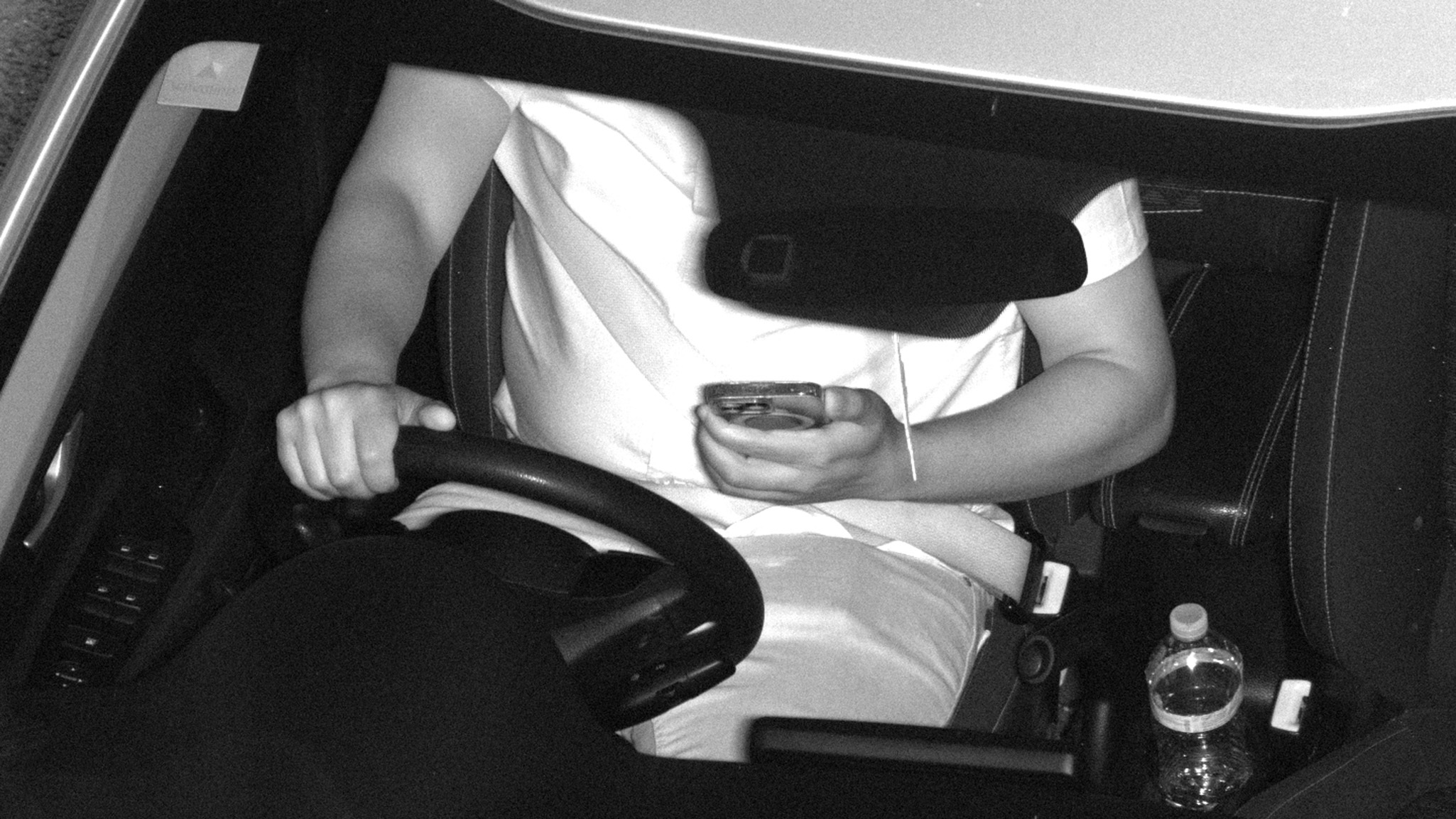 This Could Be The End Of Holding Your Phone At Red Lights In Florida