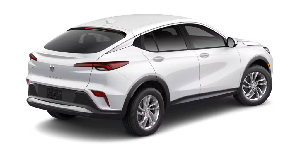  Trooper Pits The Wrong SUV After Confusing A Small Buick With A Huge Yukon XL