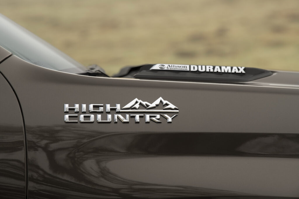  GM Quietly Brings Back A Badge It Tried To Erase From Its Heavy Duty Trucks