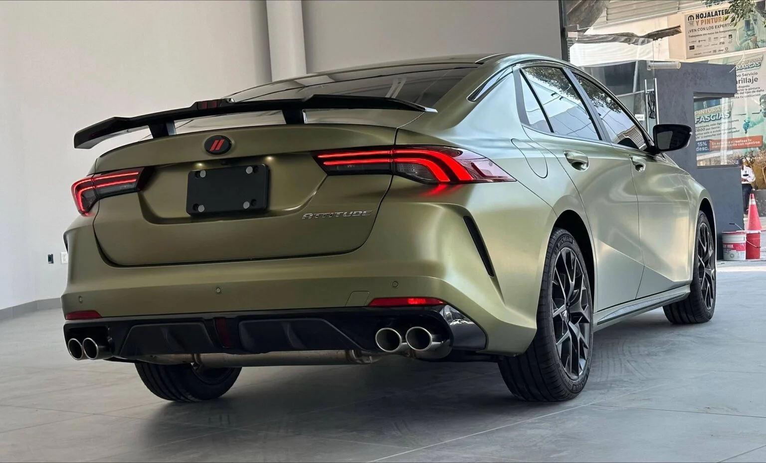 2026 Dodge Attitude GT Green Hornet Mexico - 4
