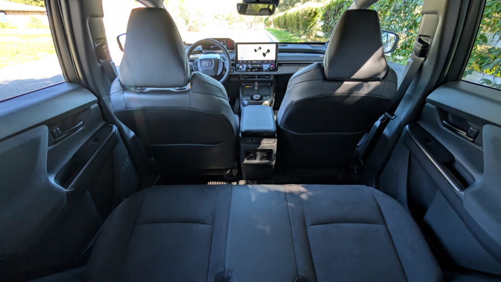 Мультимедійна система Toyota C-HR