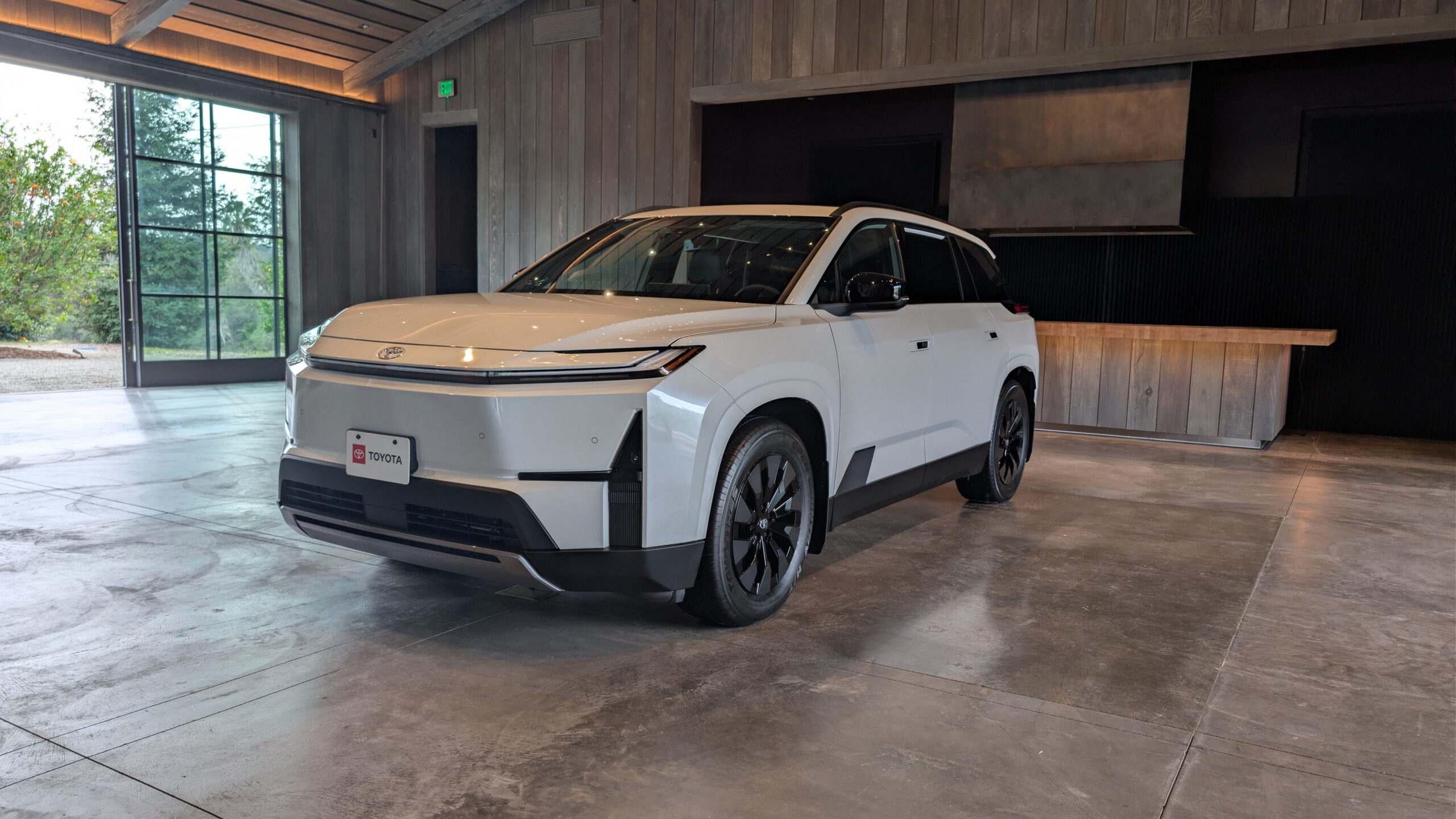 New Toyota Highlander Finally Comes Out As An EV, And I Got A Front-Row Look