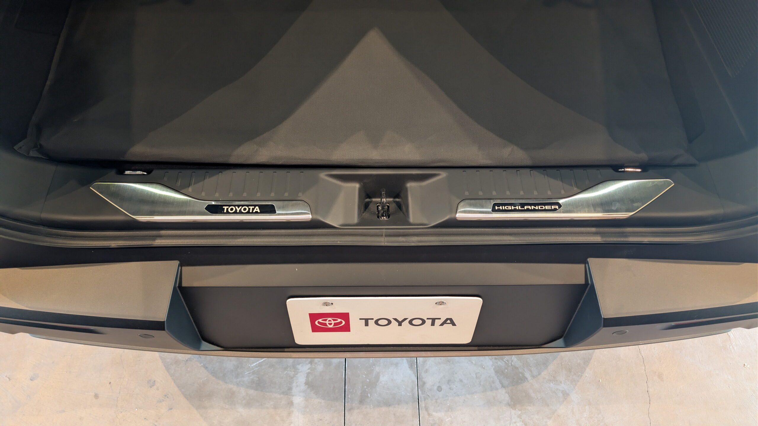 New Toyota Highlander Finally Comes Out As An EV, And I Got A Front-Row Look