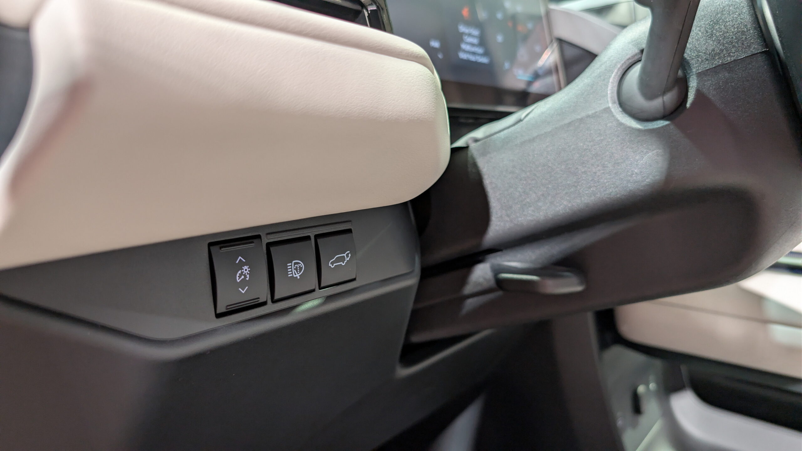 New Toyota Highlander Finally Comes Out As An EV, And I Got A Front-Row Look