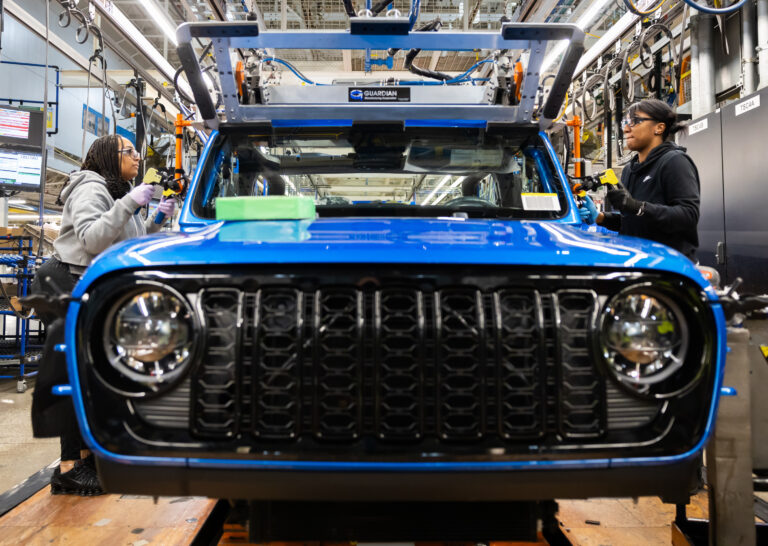 $0 Bonus Leaves Furious Stellantis Workers Feeling ‘Screwed’ | Carscoops