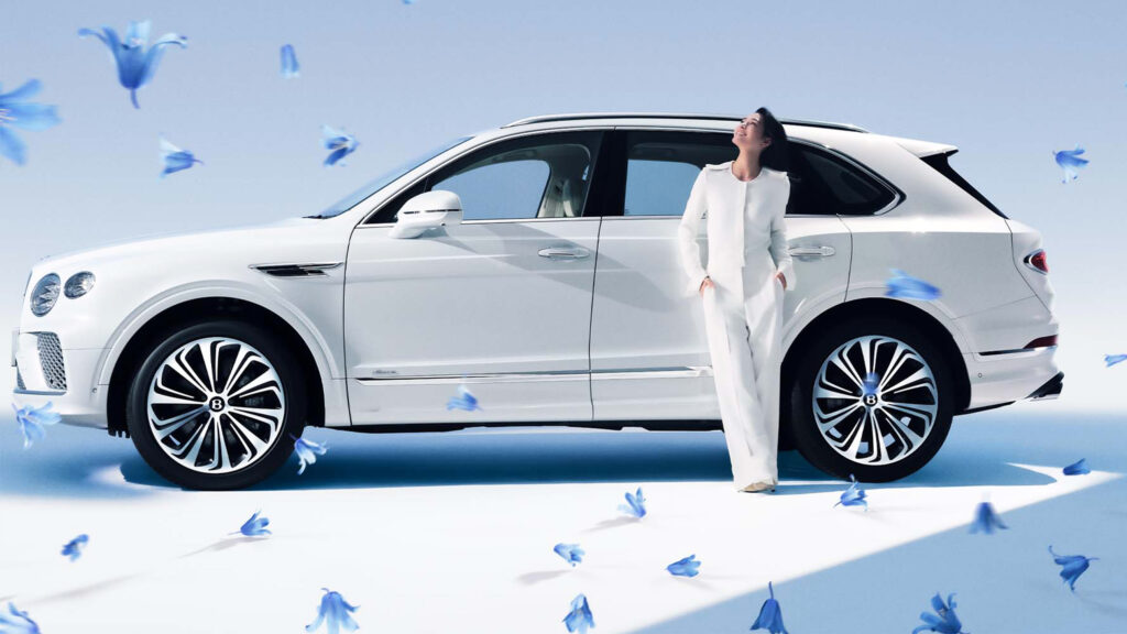  2017 Ford GT Adorned In Classic Gulf LiveryIs Pure Lust