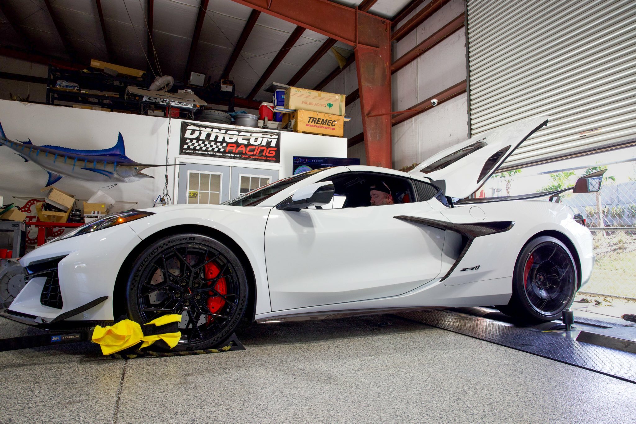 Тюнери нарешті розблокували Corvette ZR1 та Z06, які GM заблокував