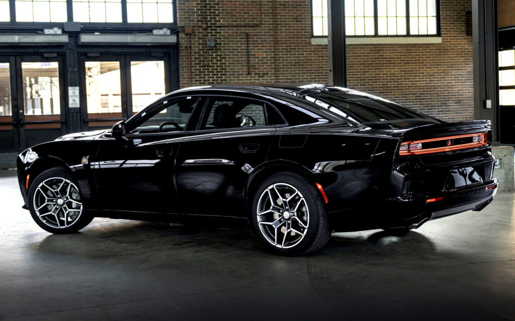  Detroit Abandoned Sedans, Now It Wants Them Back