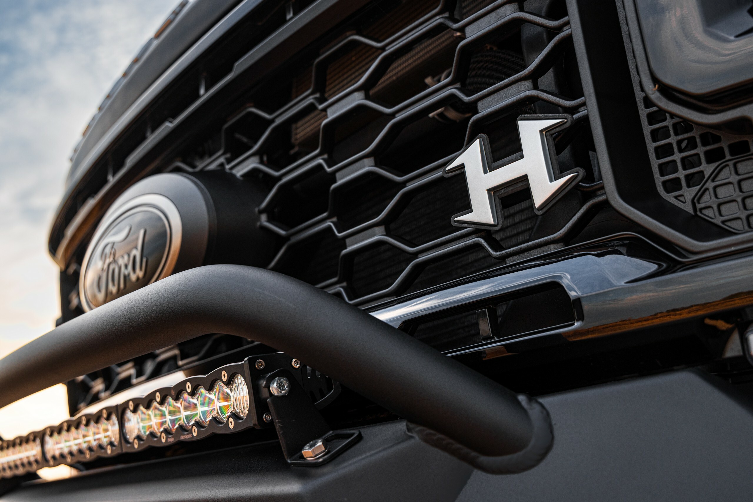 Його називають VelociRaptor 1200, але це число не є кінськими силами