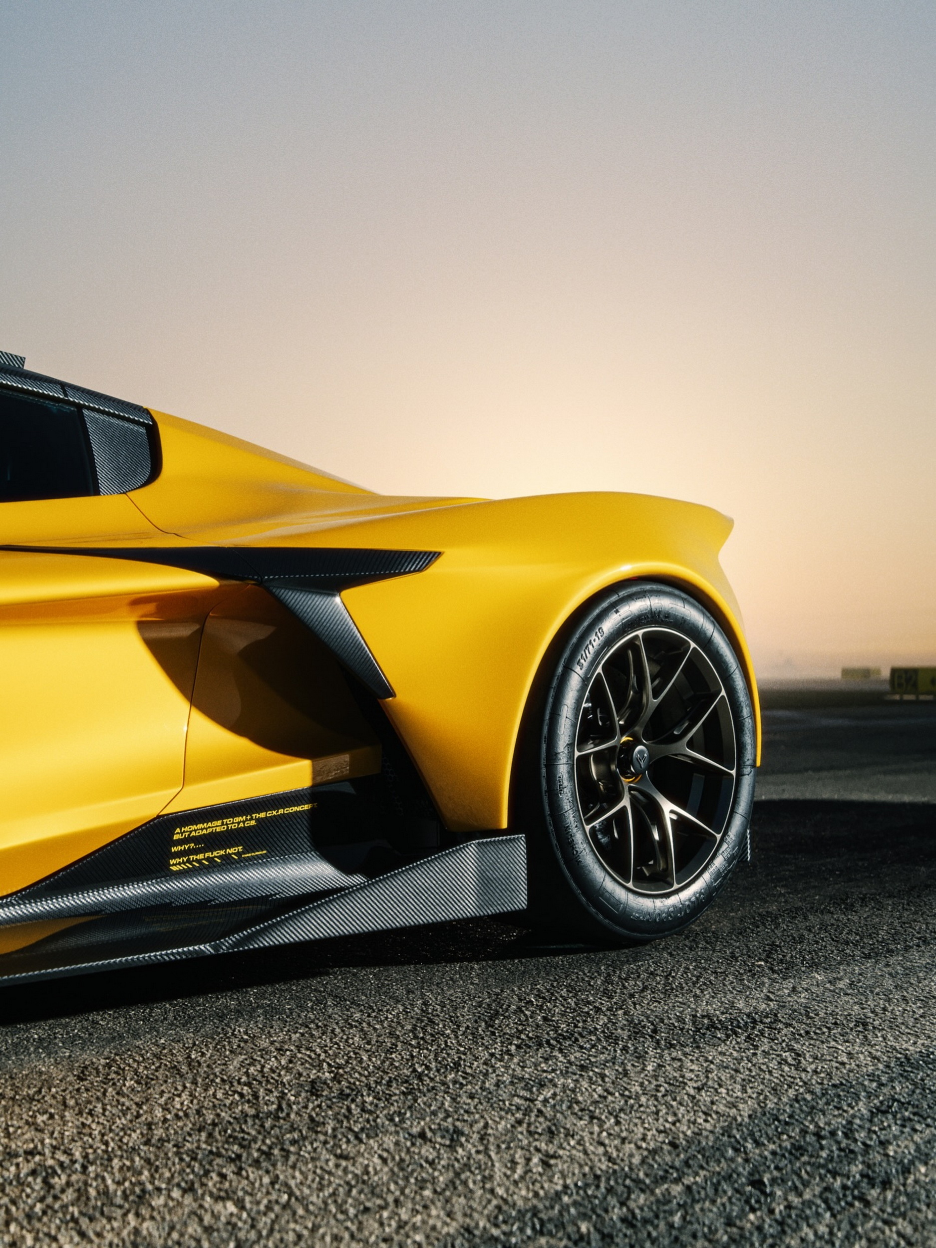 Corvette C8 починався як суперкар, цей C8-X підштовхує його до гіперкарів