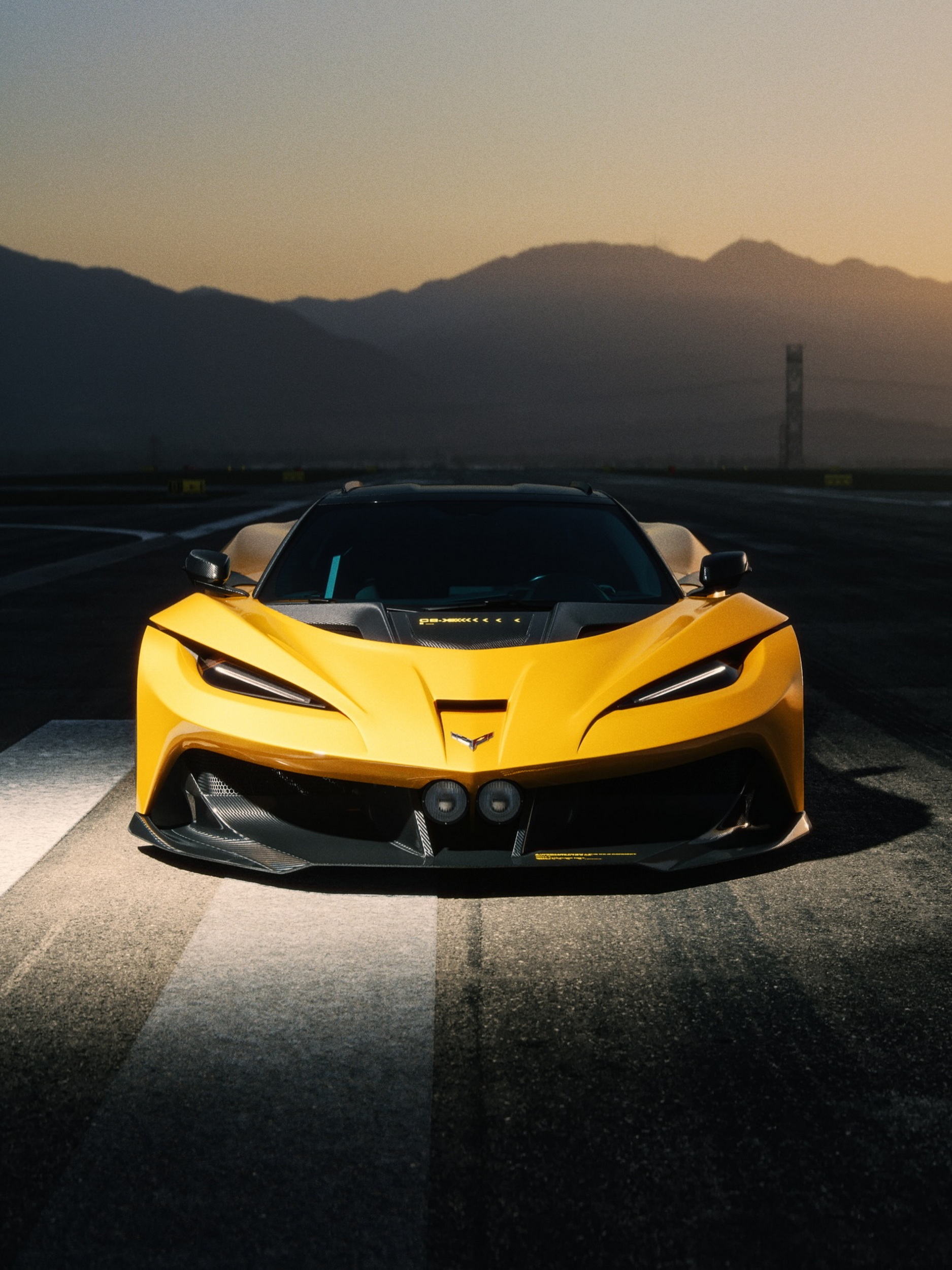 Corvette C8 починався як суперкар, цей C8-X підштовхує його до гіперкарів