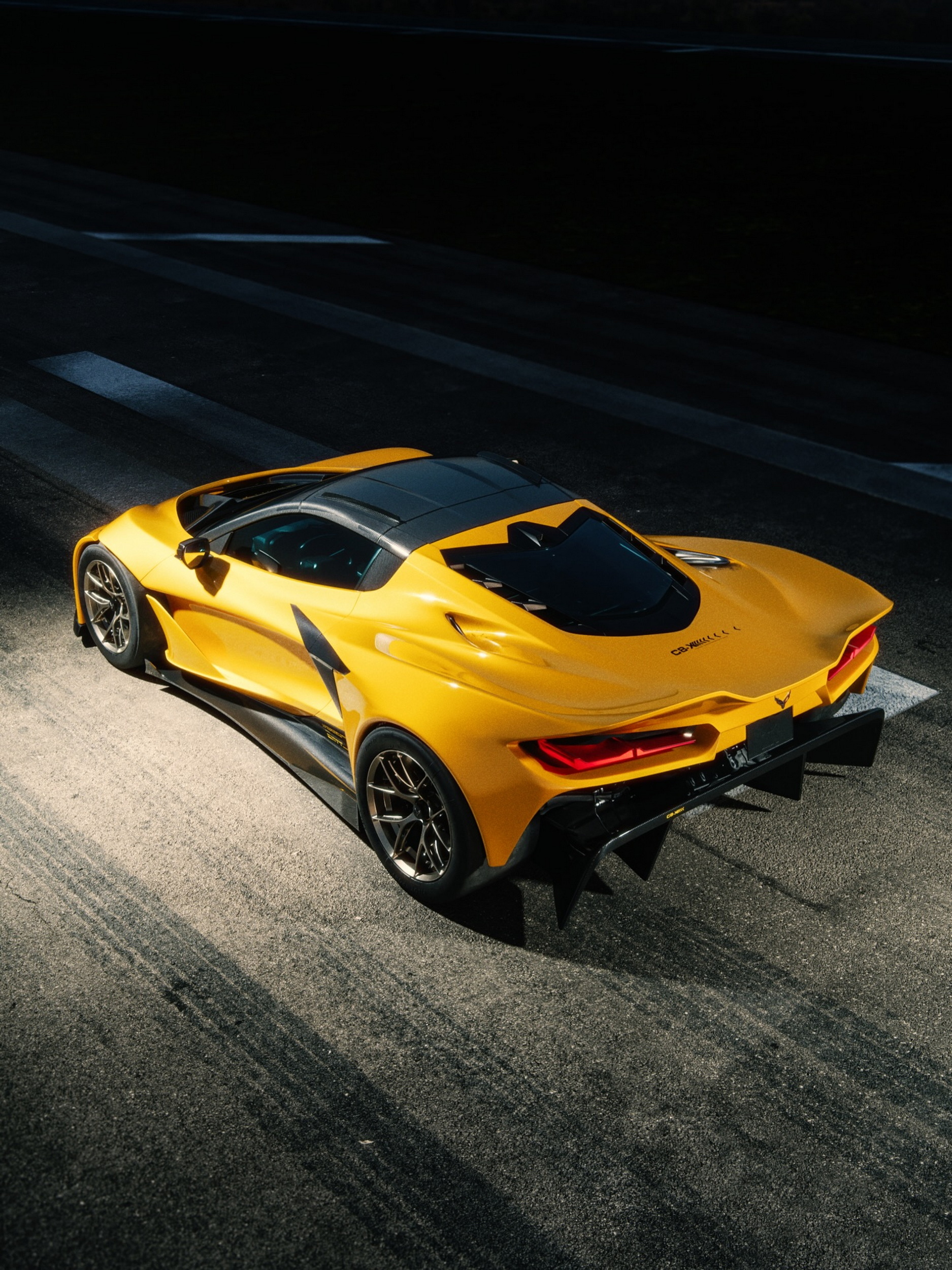 Corvette C8 починався як суперкар, цей C8-X підштовхує його до гіперкарів