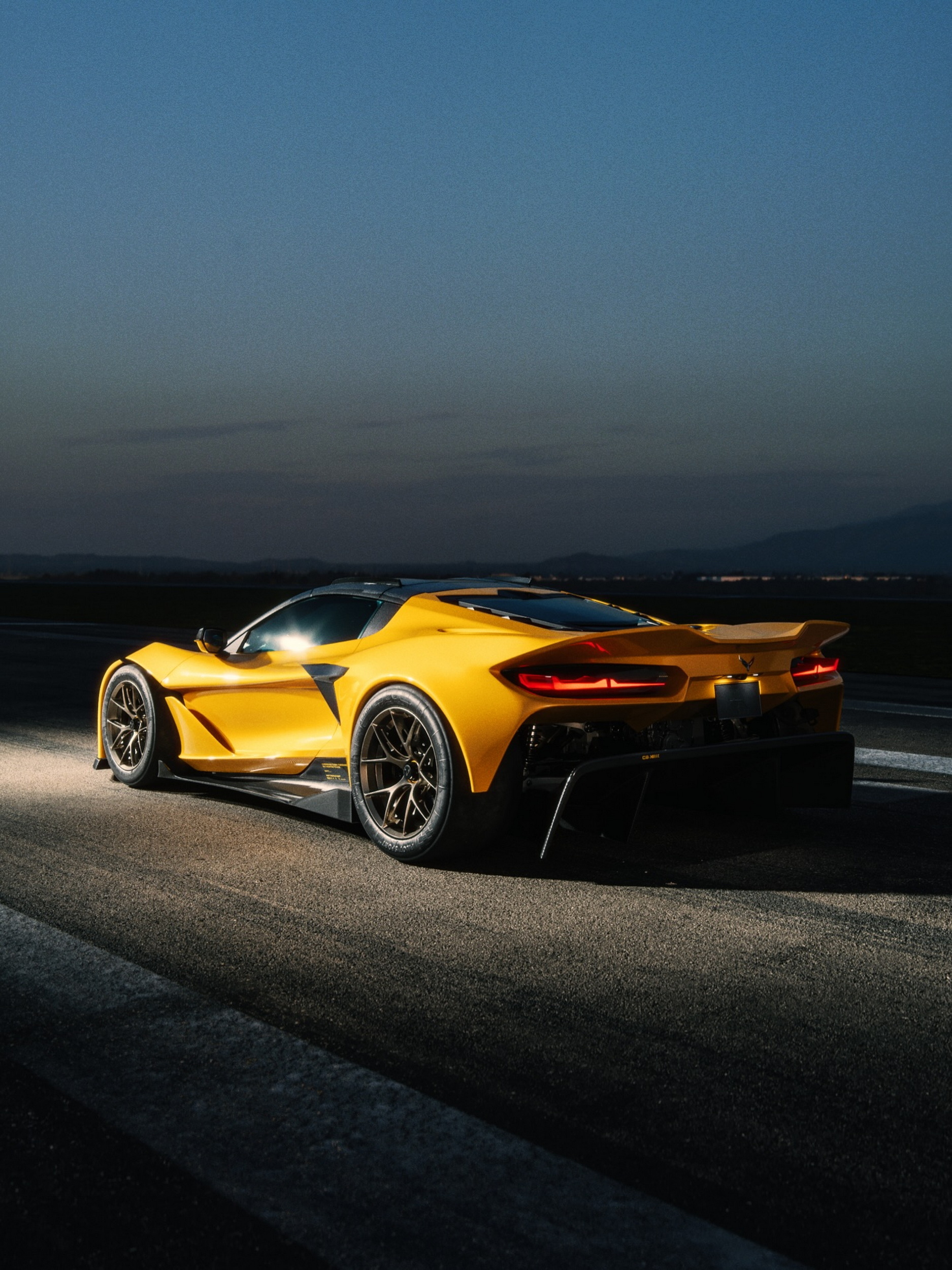 Corvette C8 починався як суперкар, цей C8-X підштовхує його до гіперкарів