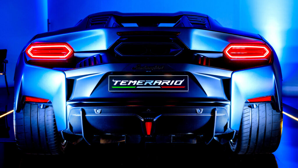  Lamborghini’s Baby Supercar Is Just A Burrito Short Of A Hummer H3’s Weight